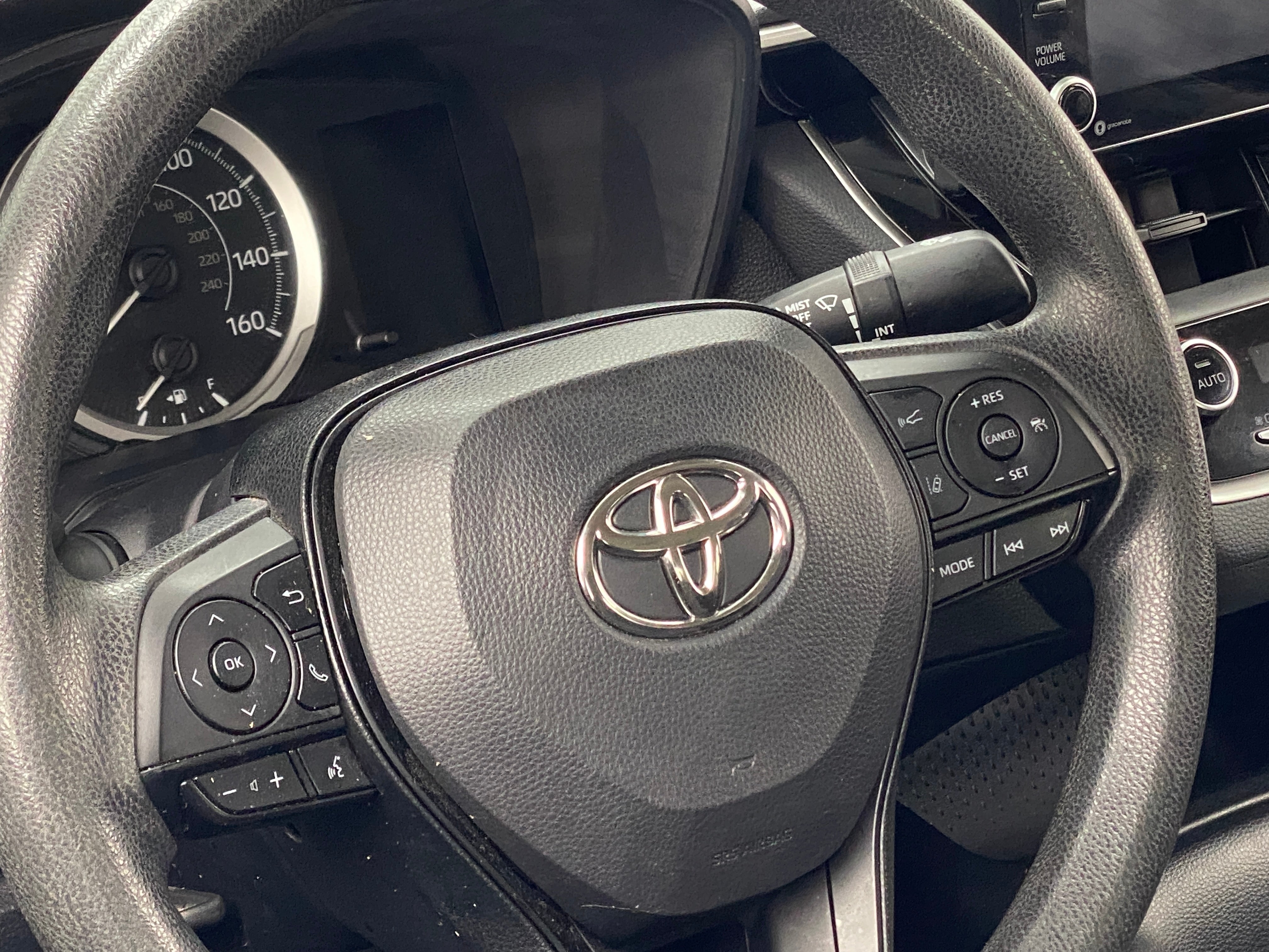 2022 Toyota Corolla LE 5