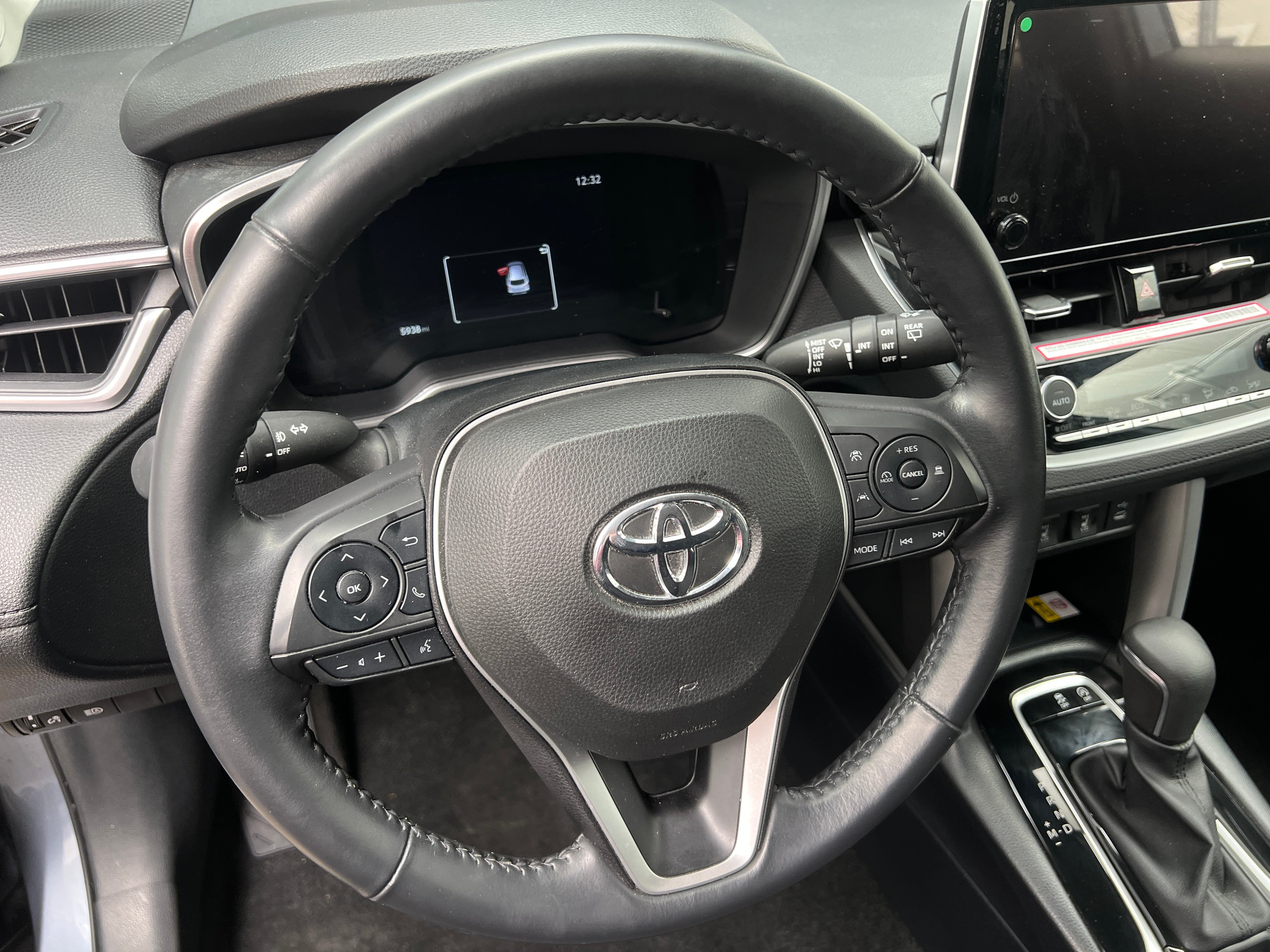2023 Toyota Corolla Cross XLE 4