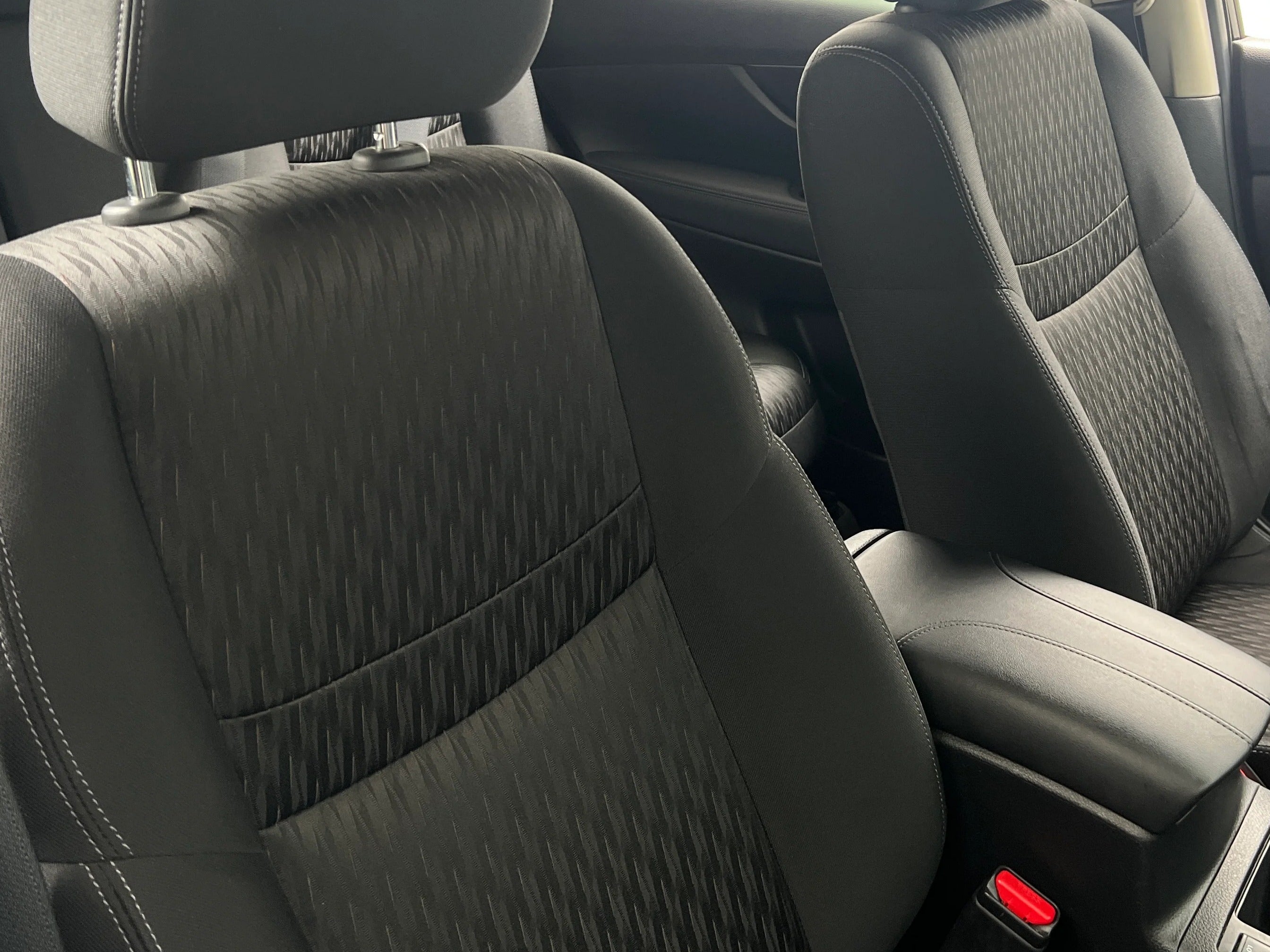 2018 Nissan Rogue SV 2