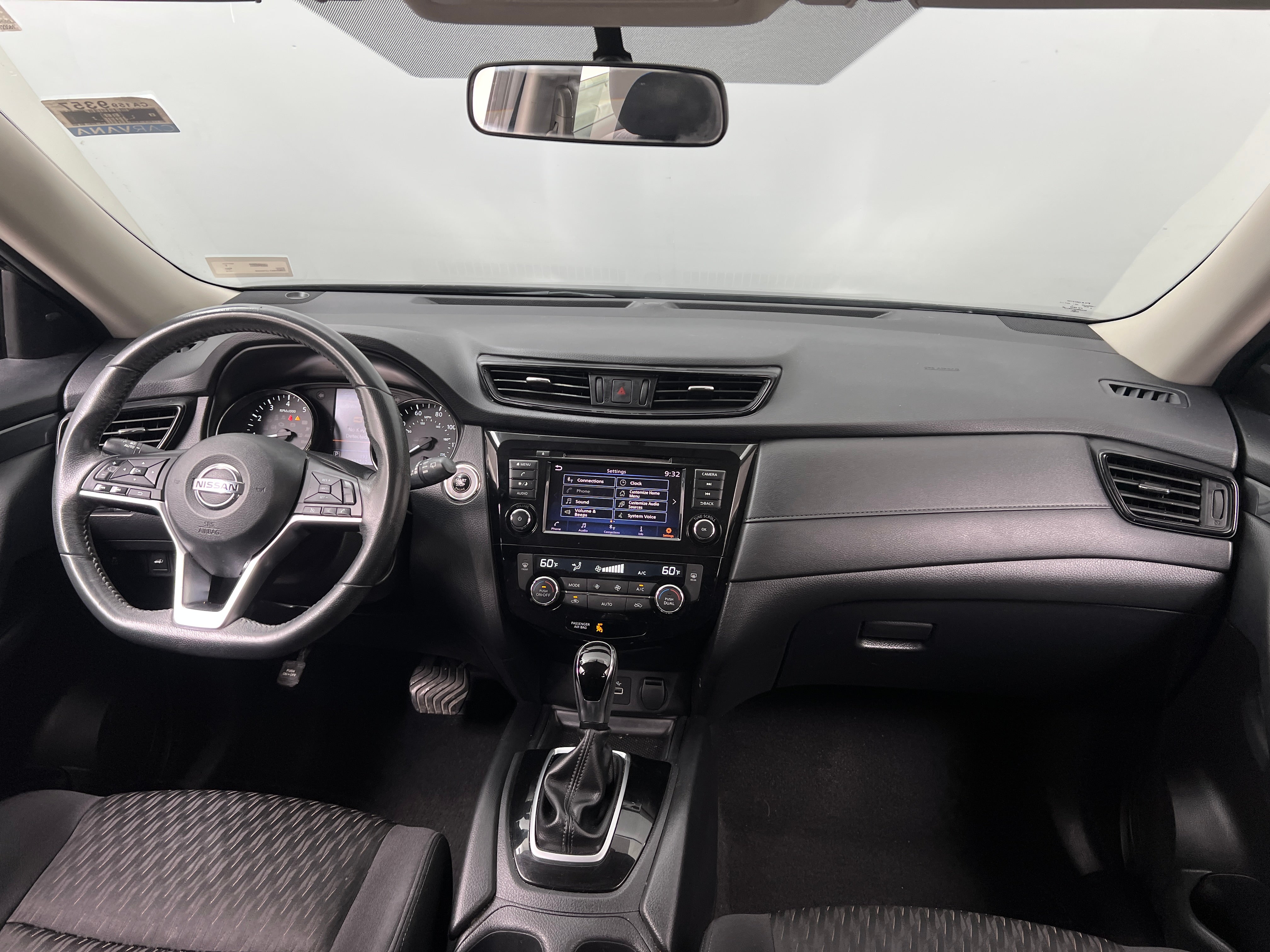 2018 Nissan Rogue SV 3