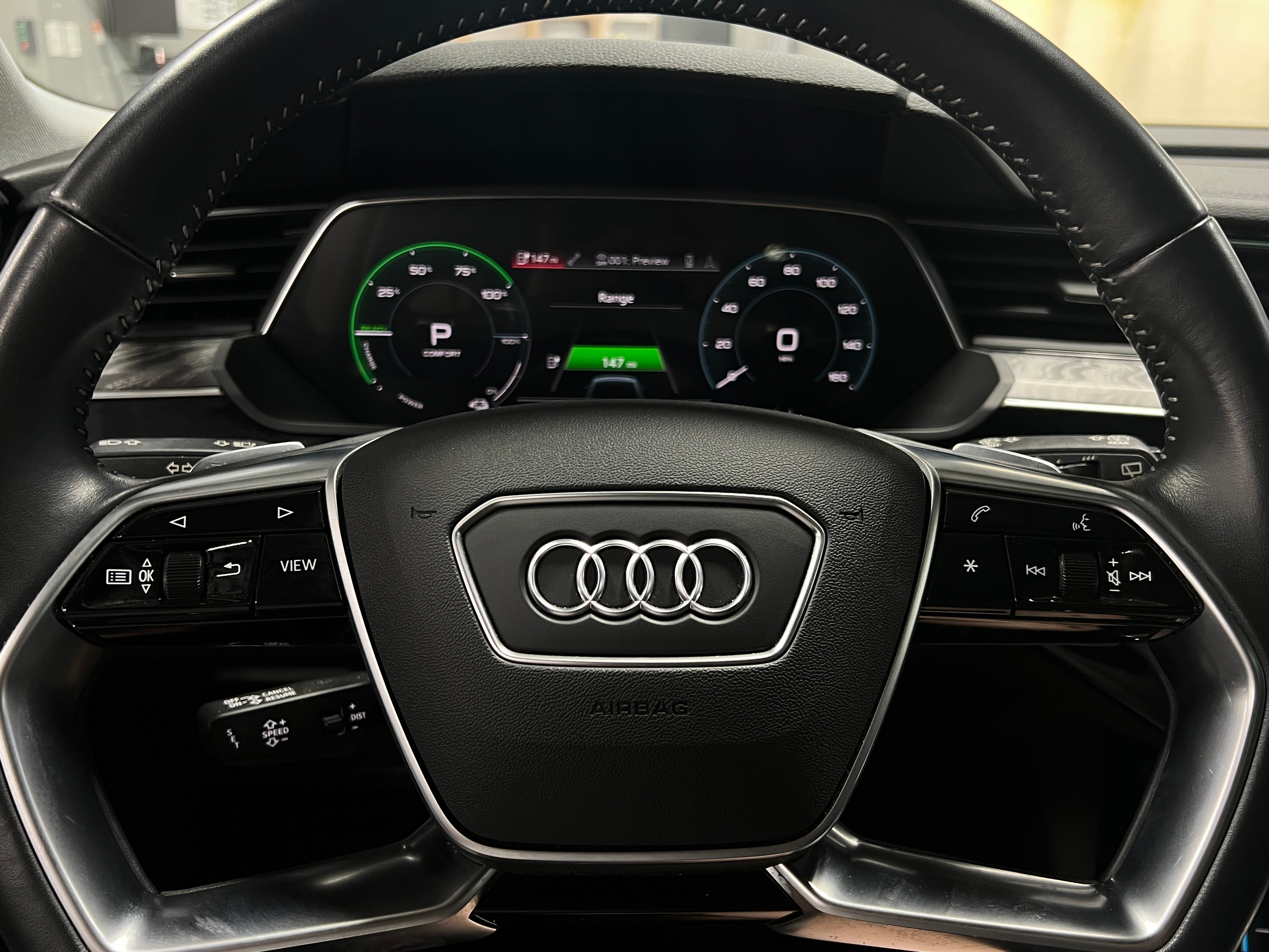 2021 Audi e-tron Premium 4