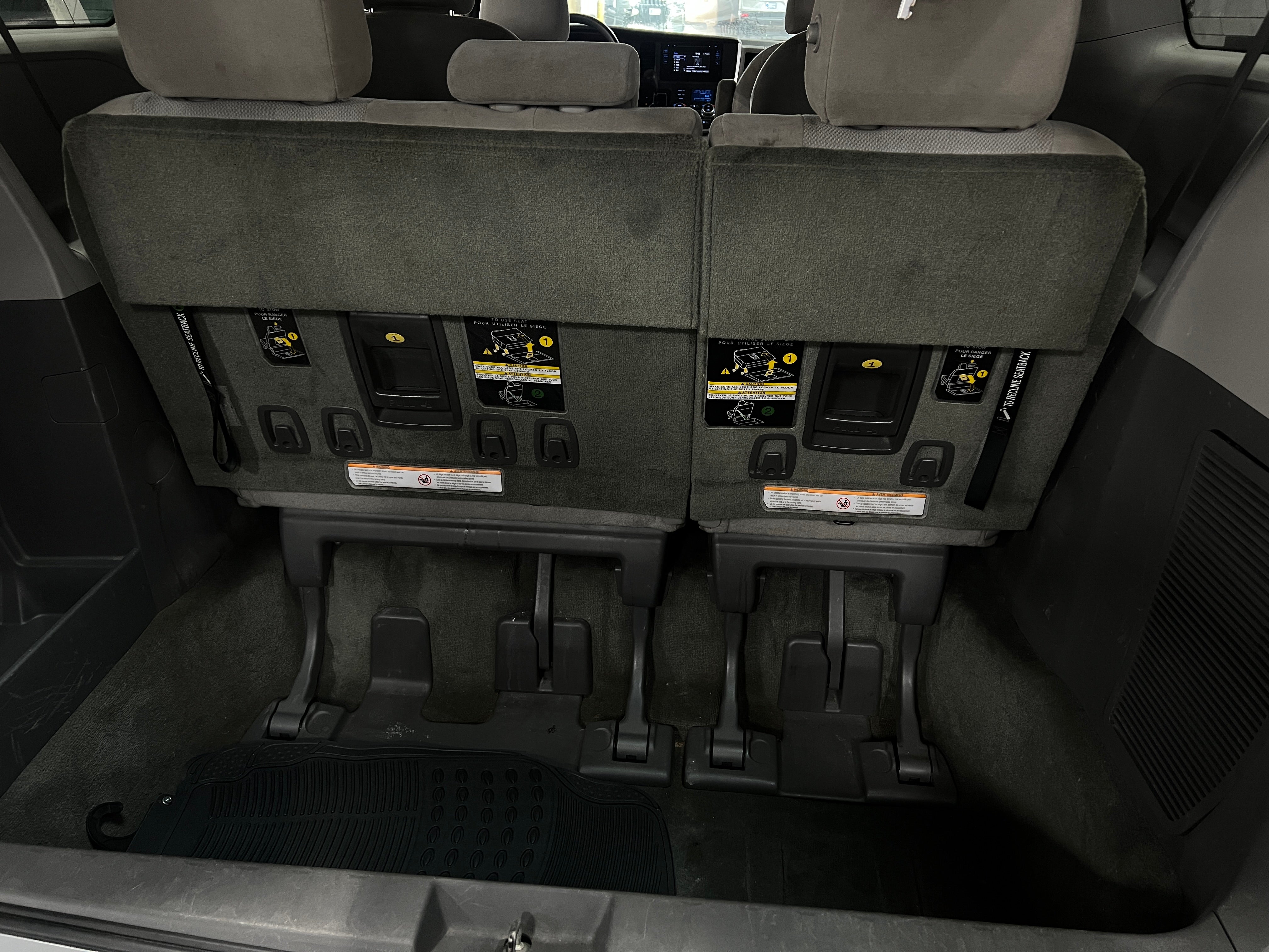 2015 Toyota Sienna L 7