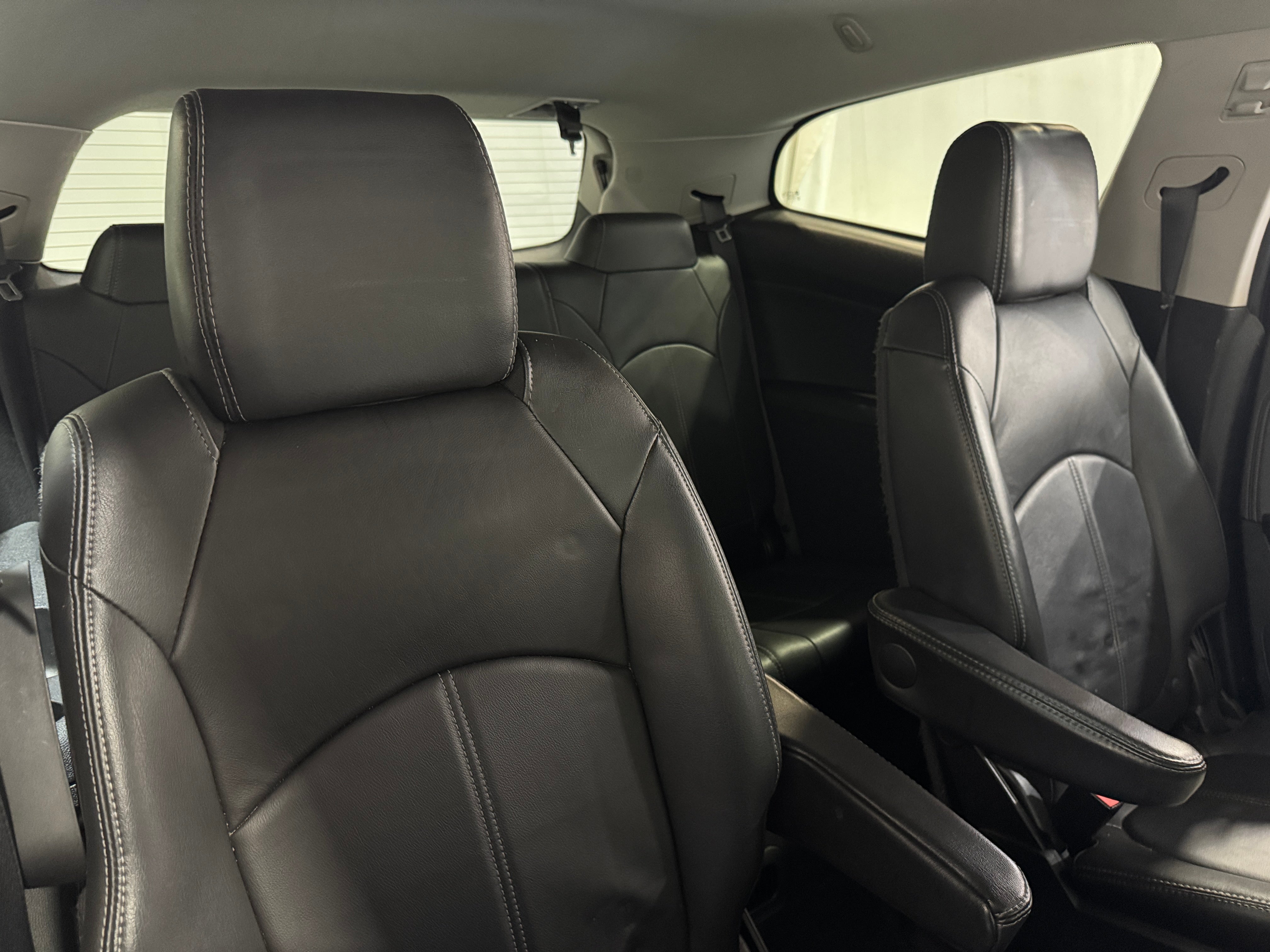2017 Chevrolet Traverse LT 5