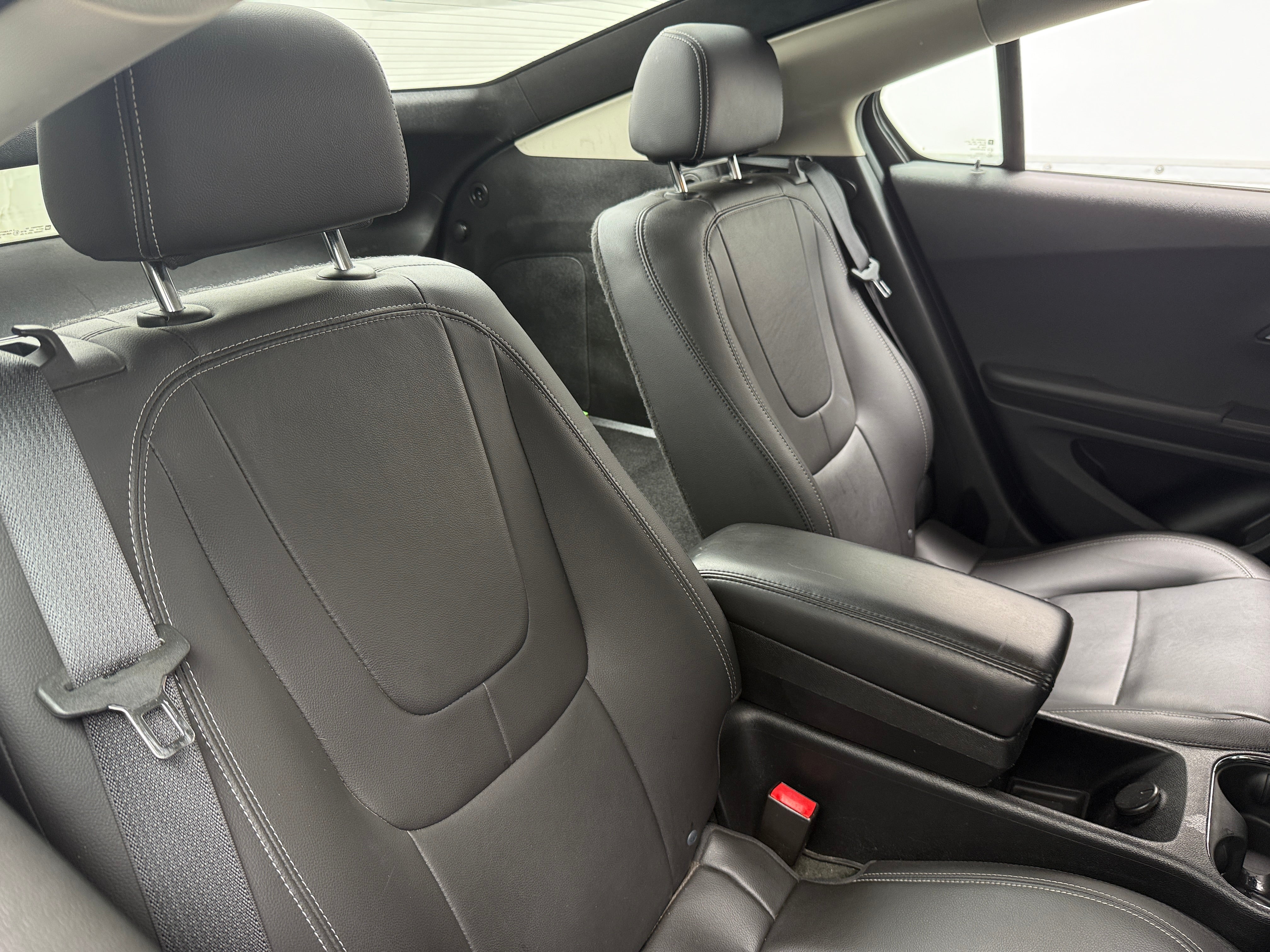 2014 Chevrolet Volt Base 5