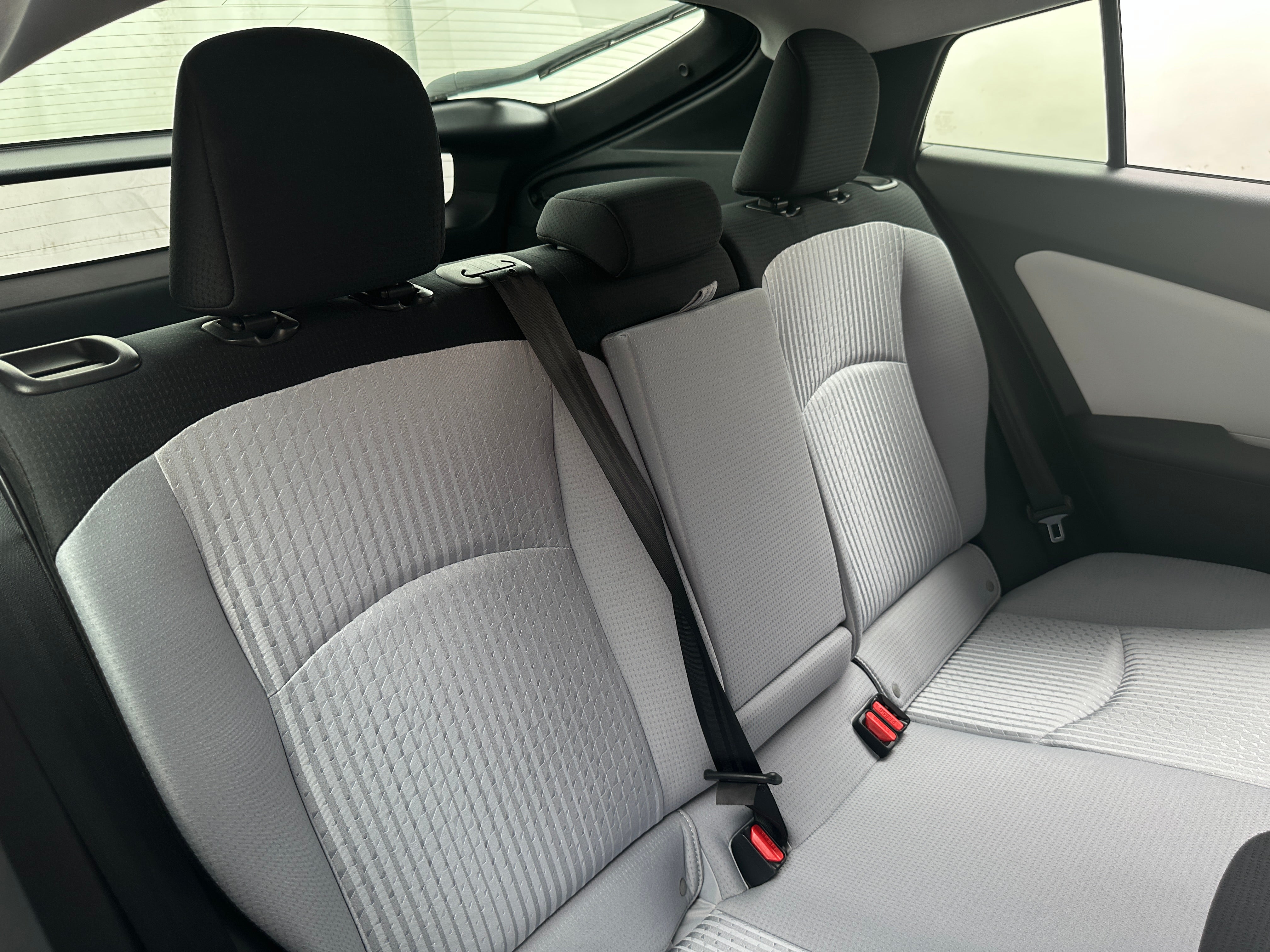 2018 Toyota Prius Two 6