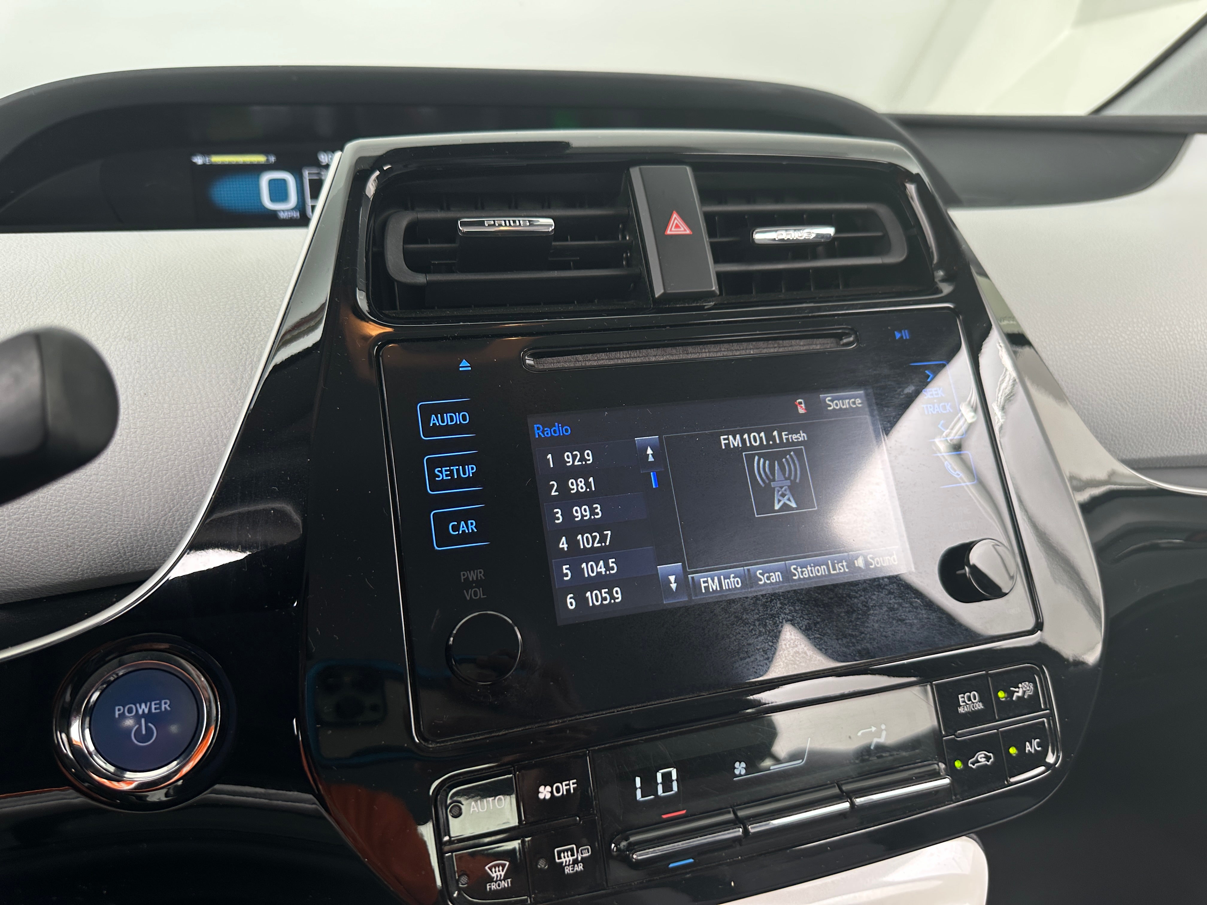 2018 Toyota Prius Two 4