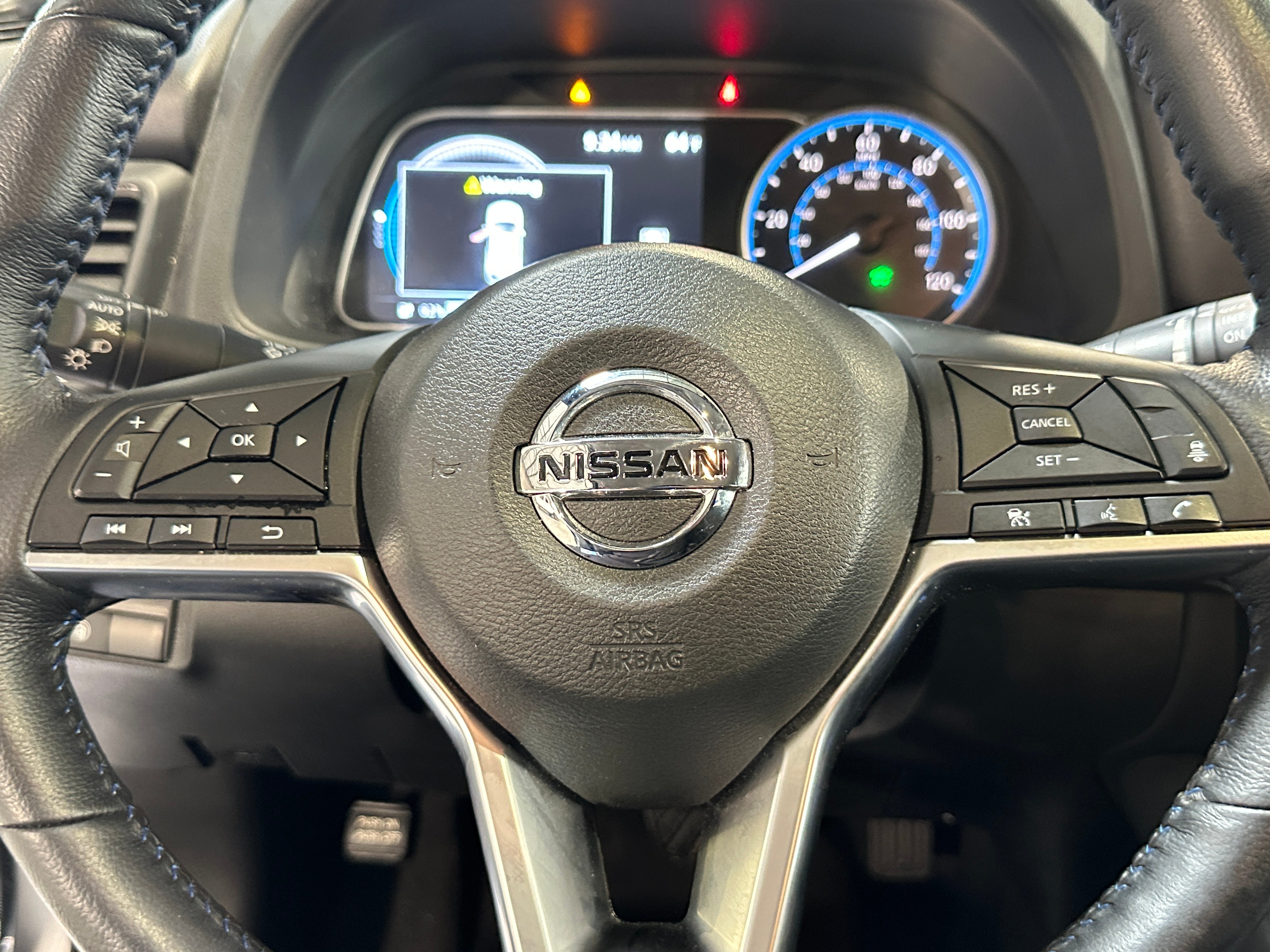 Thumbnail: 2022 Nissan Leaf - 5