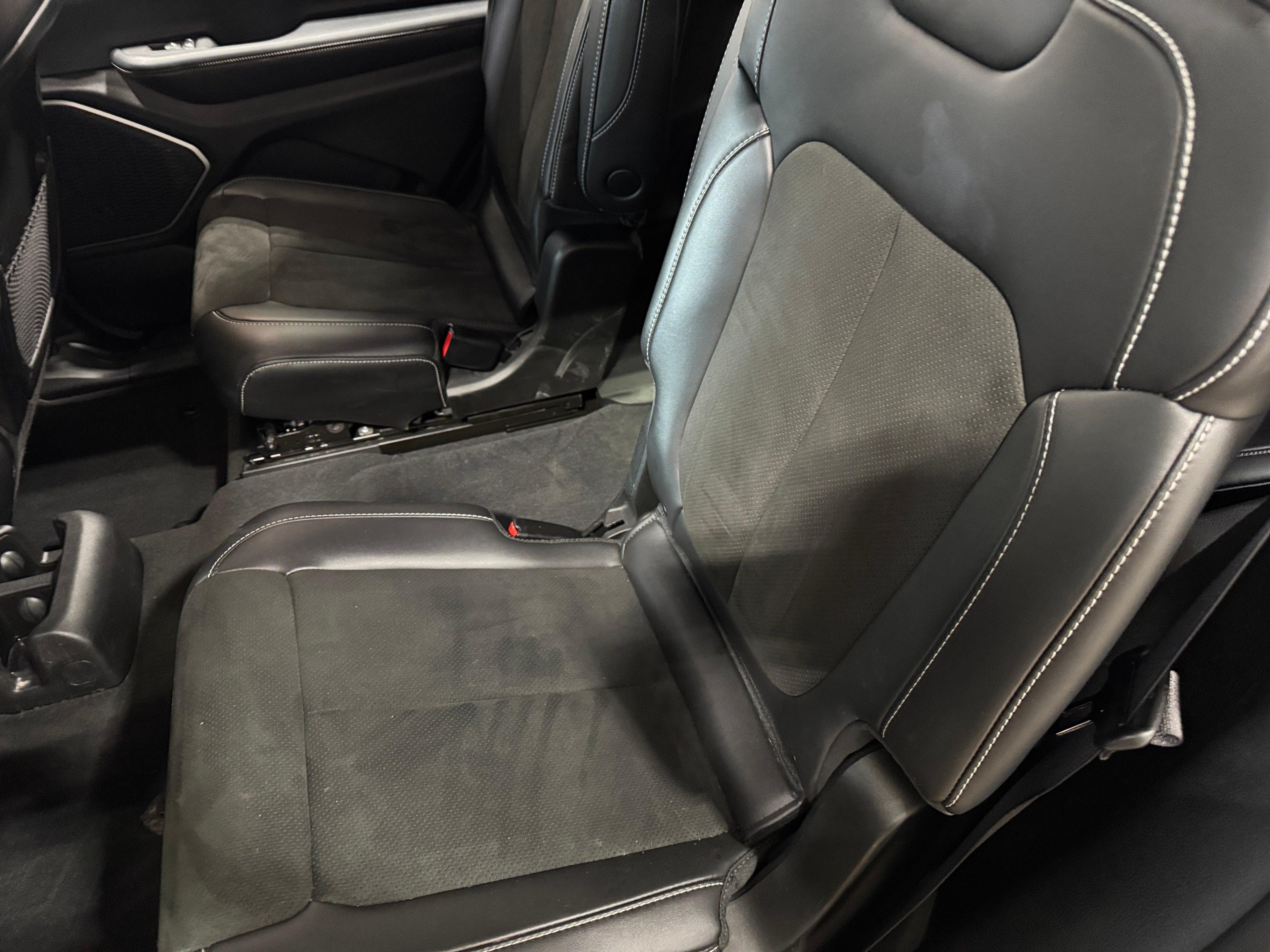 2022 Jeep Grand Cherokee L Altitude 5