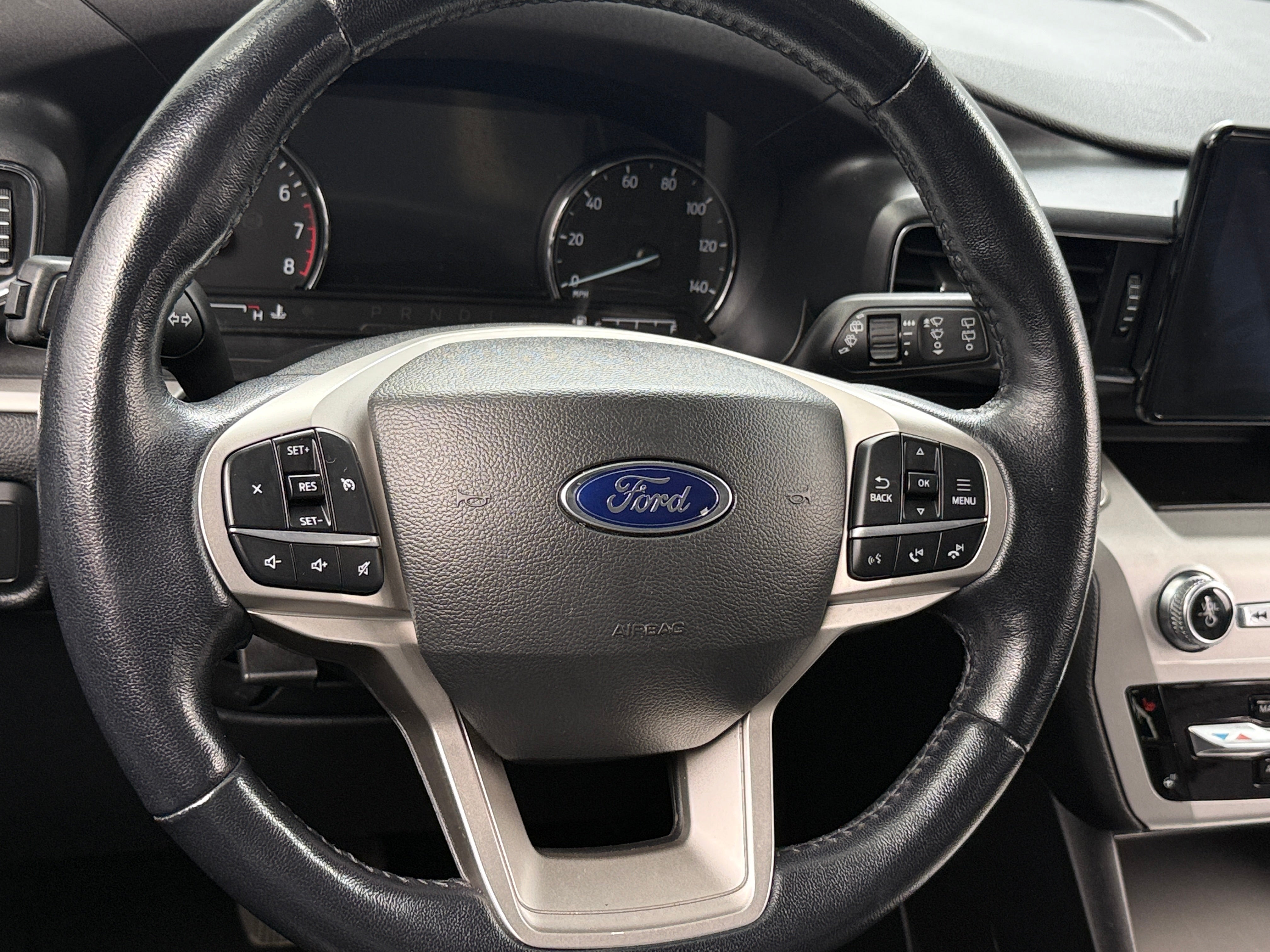 2022 Ford Explorer XLT 4