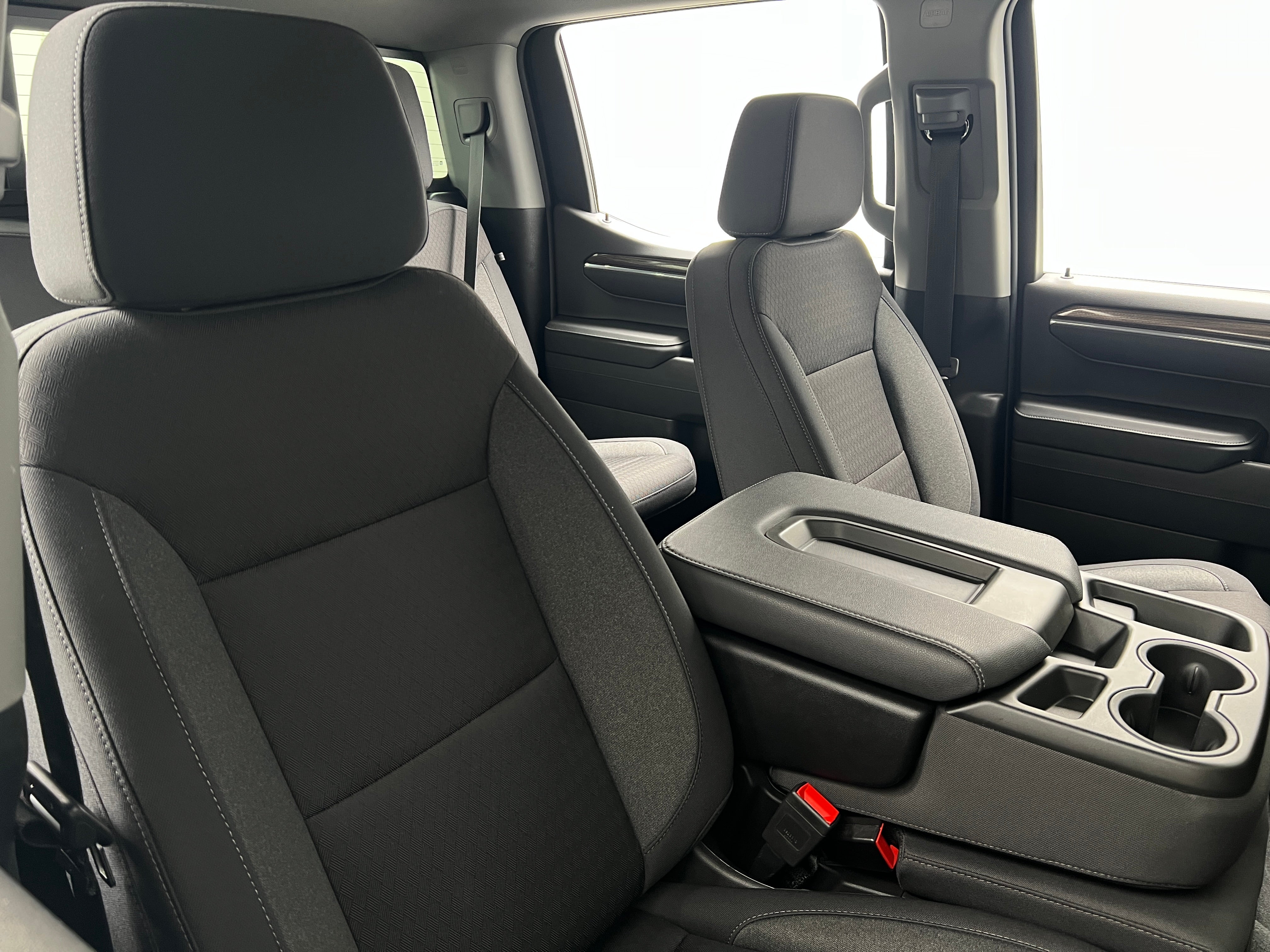 2024 Chevrolet Silverado 1500 LT 2