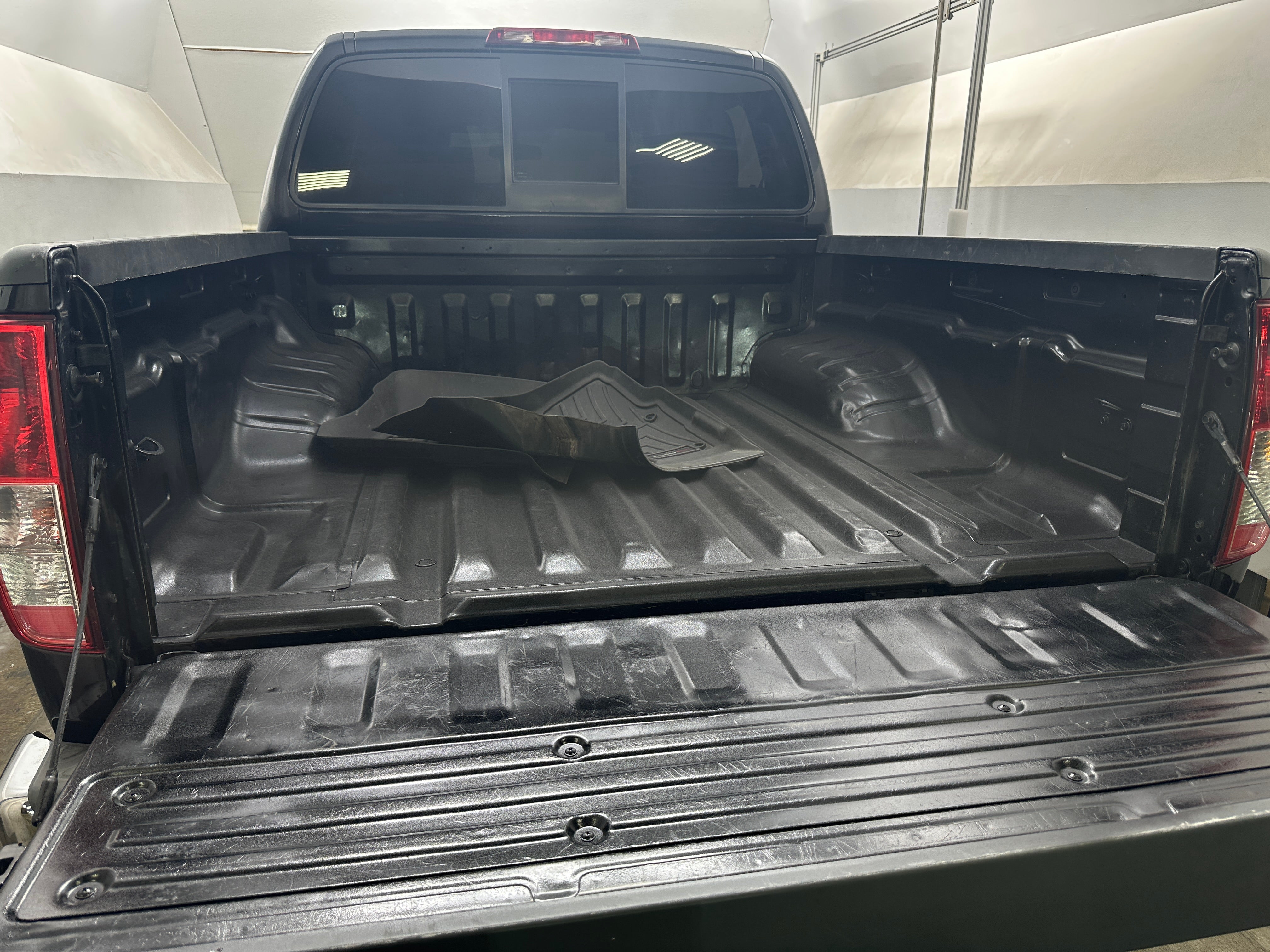 2016 Nissan Frontier SV 7