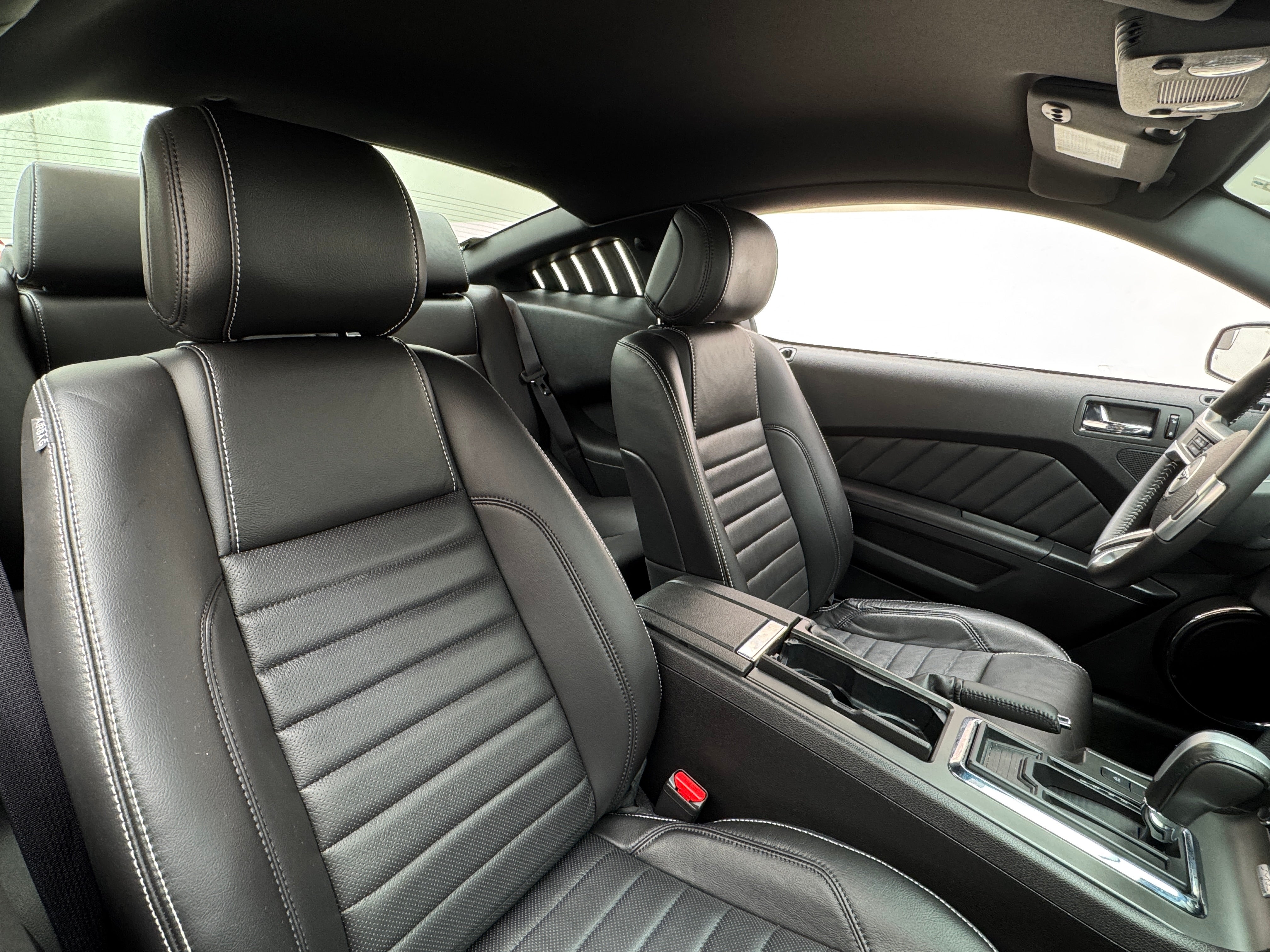 2014 Ford Mustang GT Premium 2