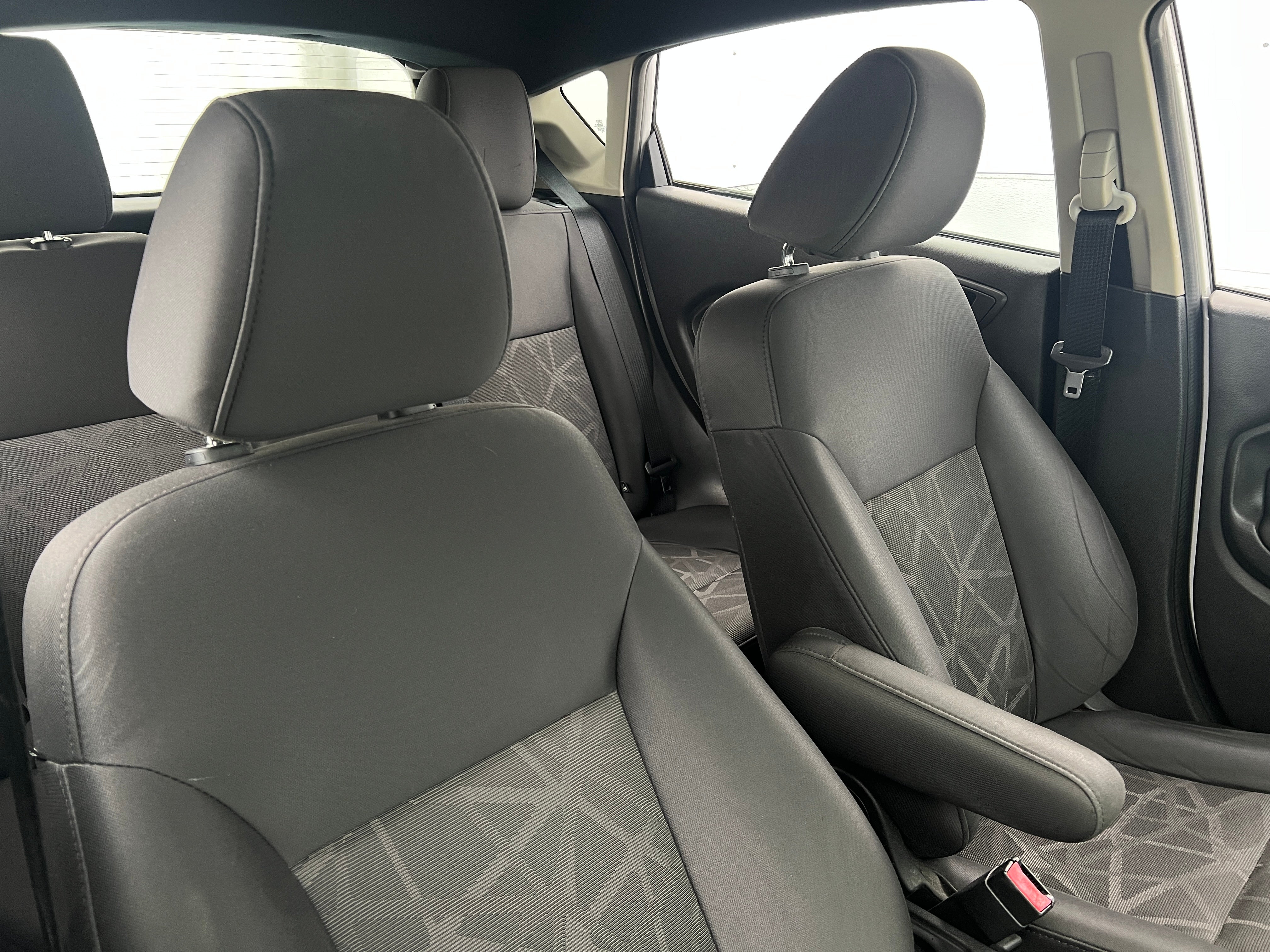 2012 Ford Fiesta SES 2