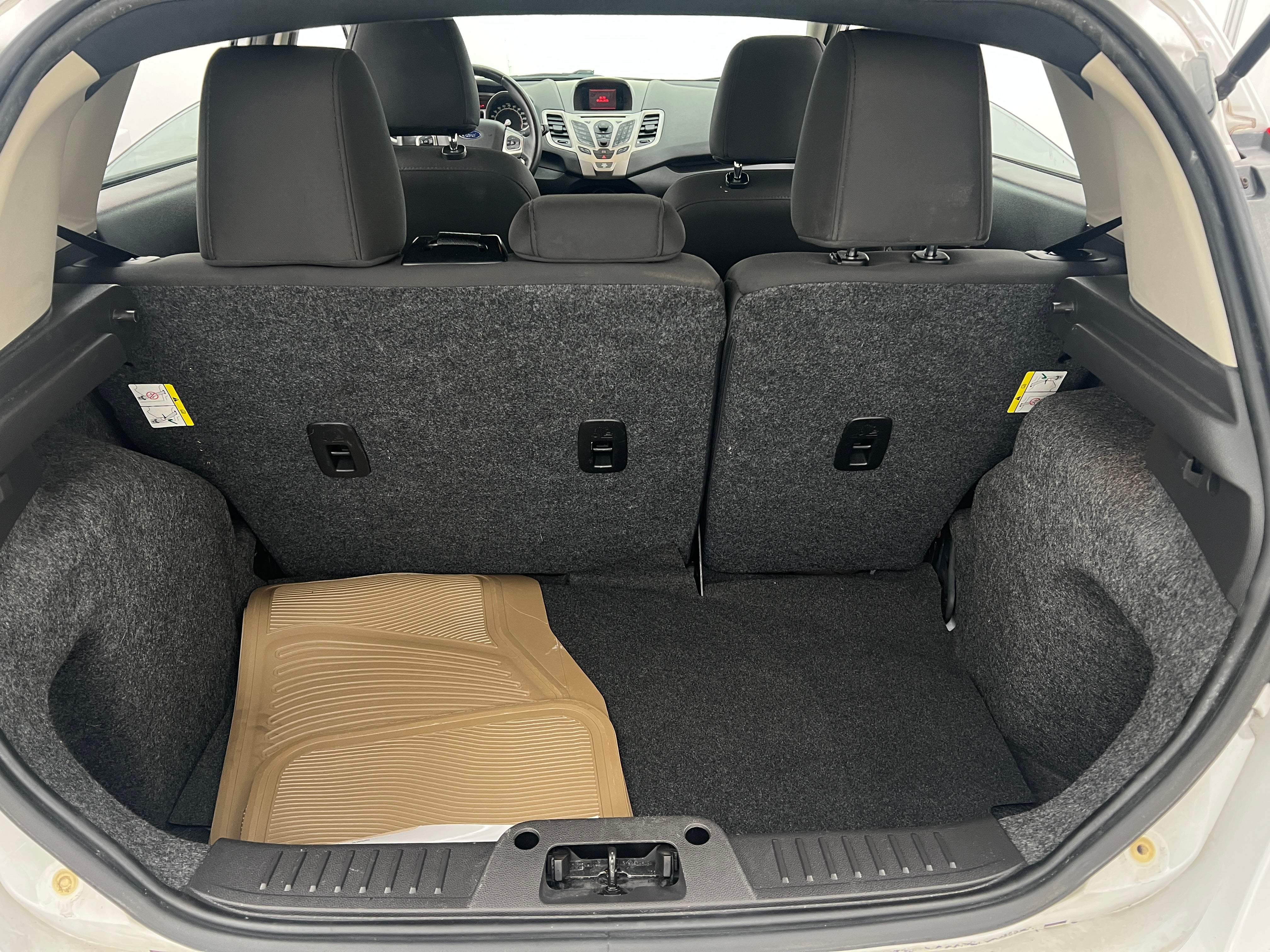 2012 Ford Fiesta SES 7