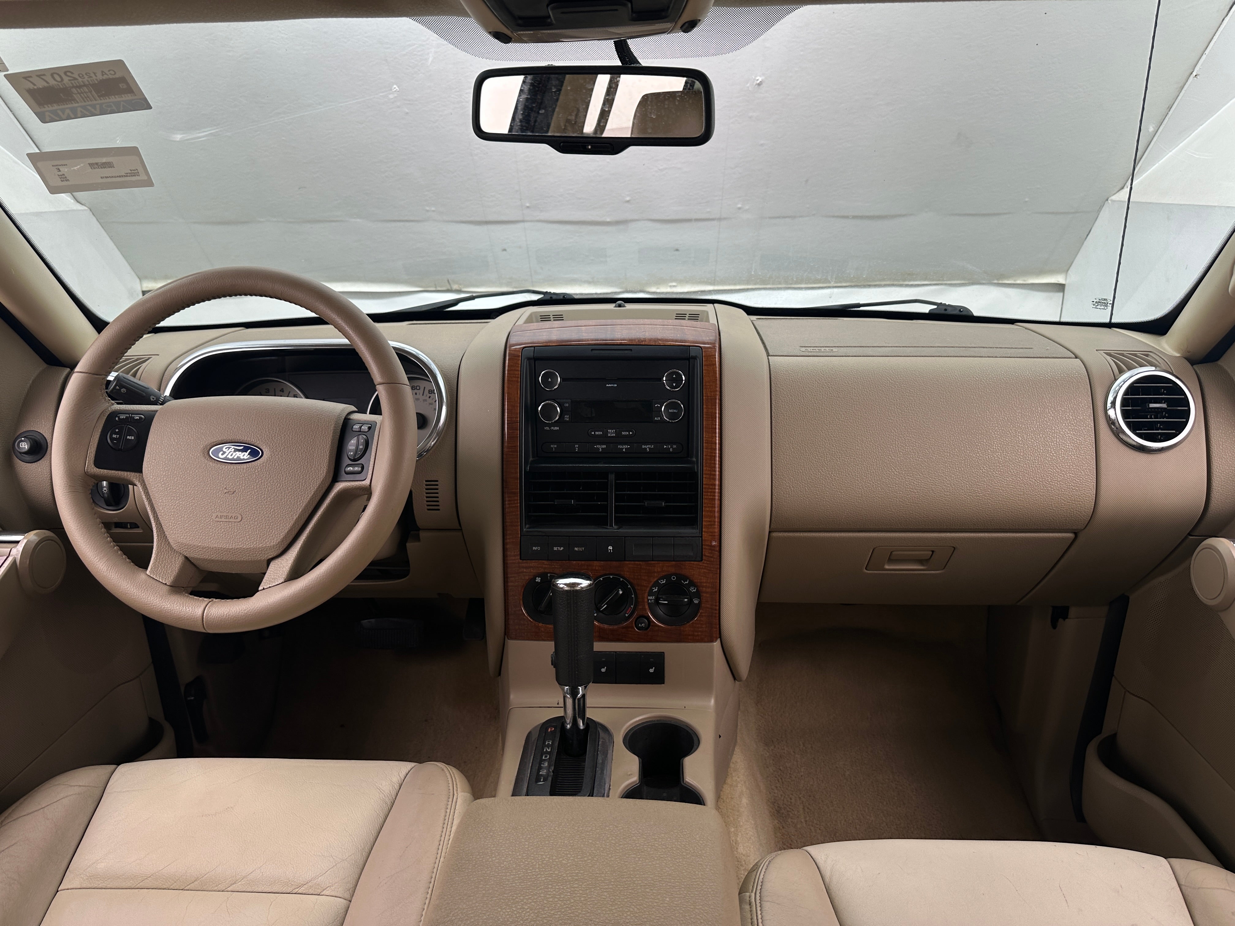 2010 Ford Explorer Eddie Bauer 2
