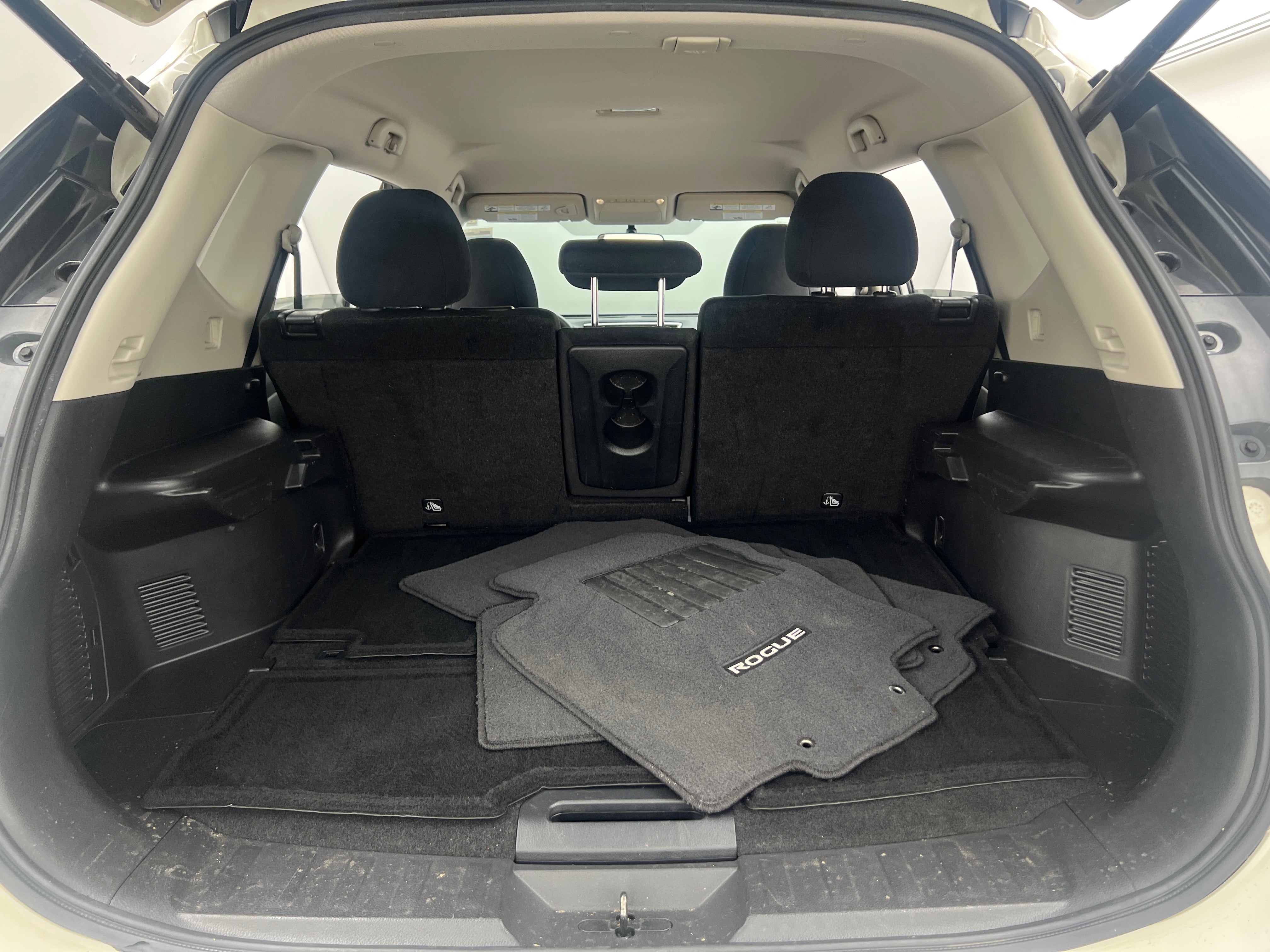 2016 Nissan Rogue SV 7