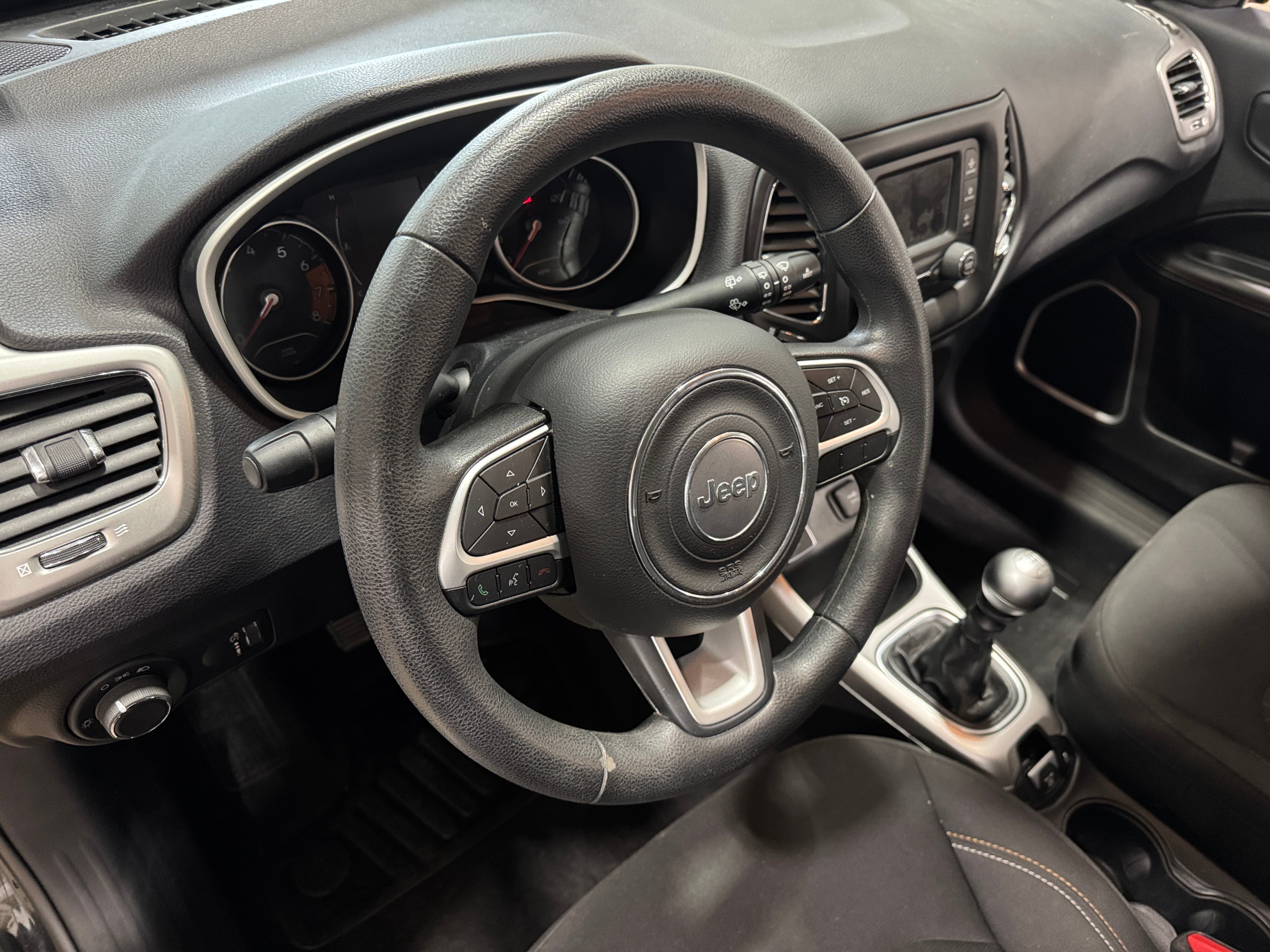 2017 Jeep Compass Sport 3