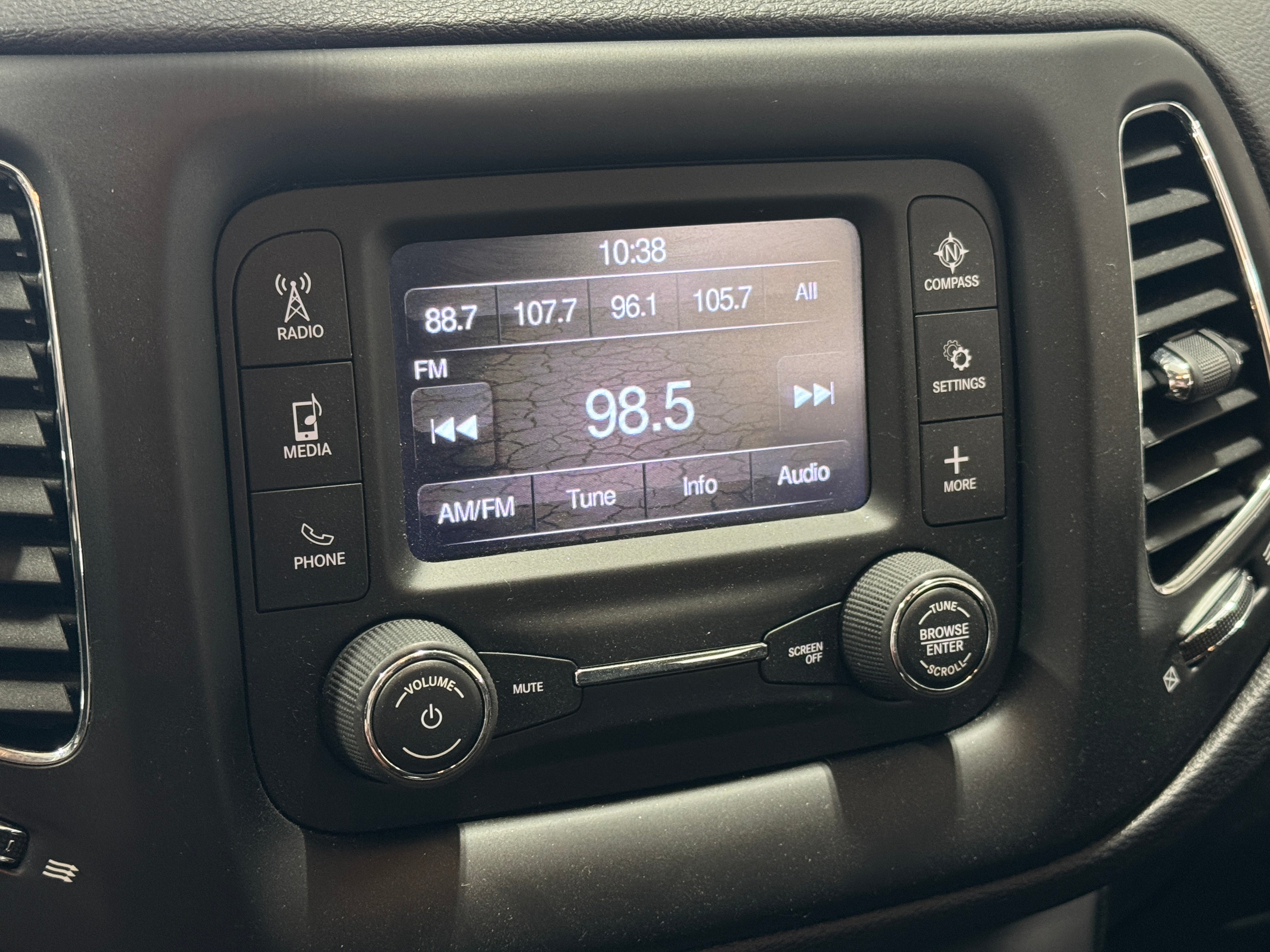 2017 Jeep Compass Sport 4
