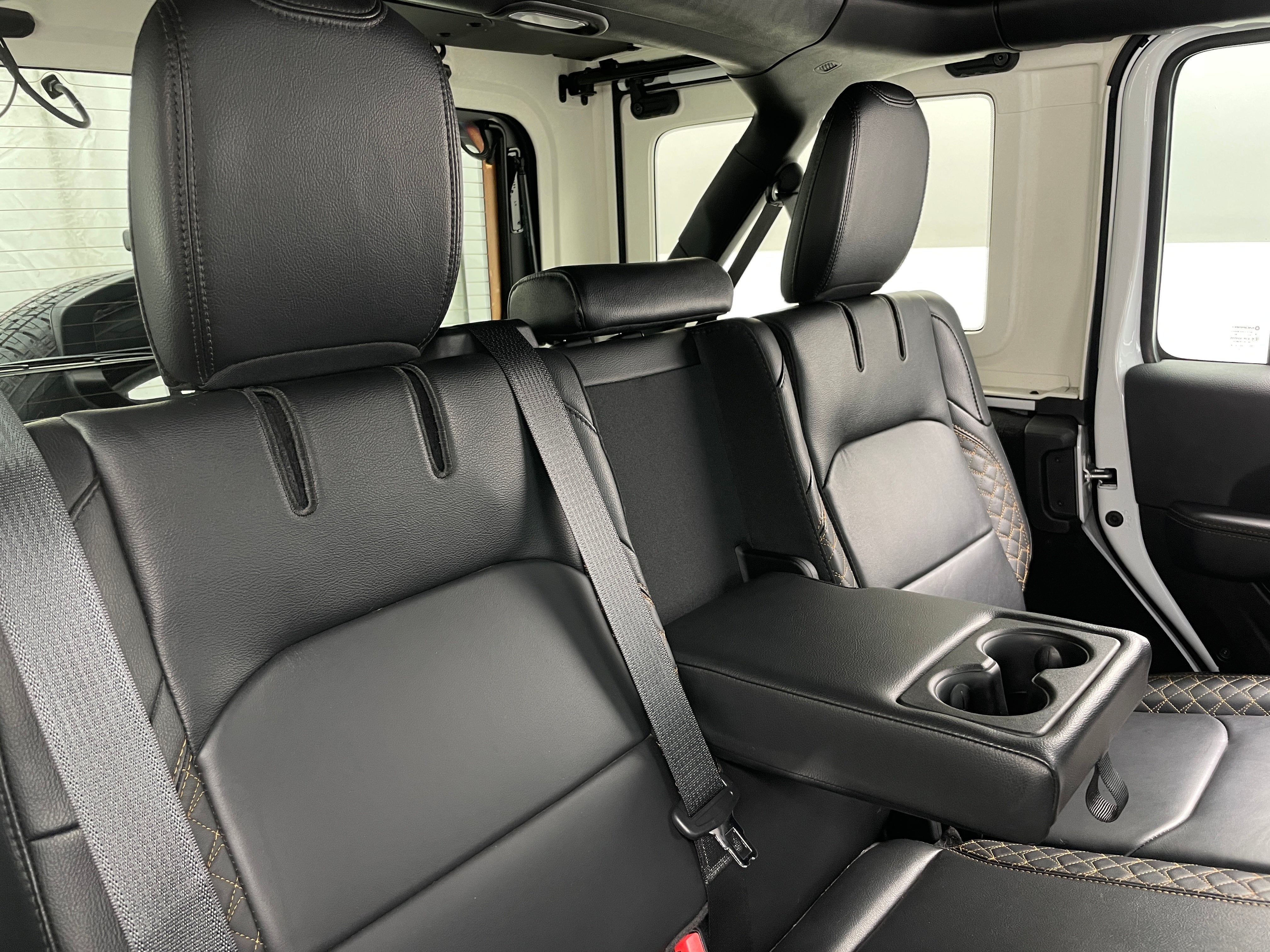 2022 Jeep Wrangler Unlimited Altitude 5