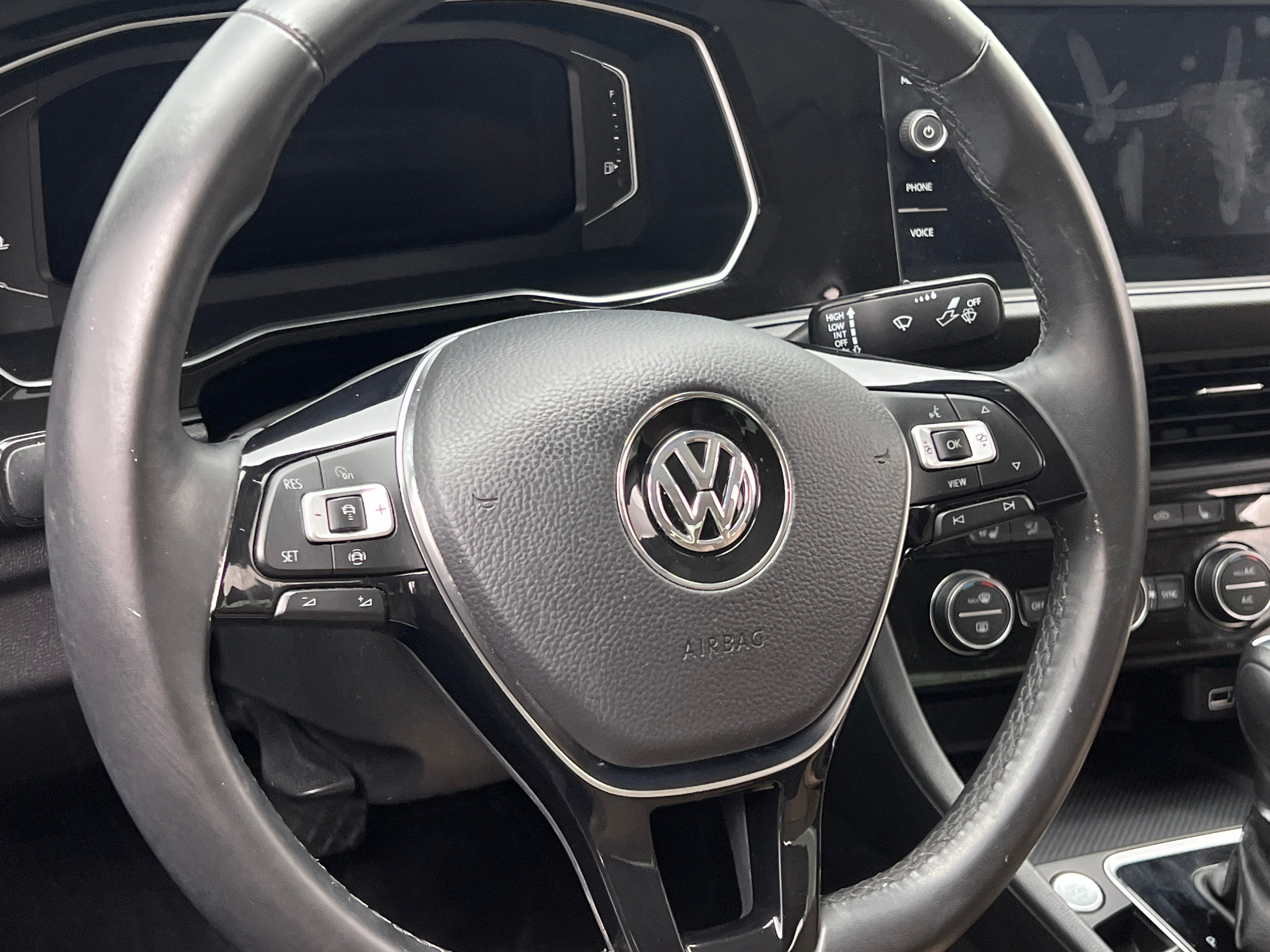 2019 Volkswagen Jetta SEL 4