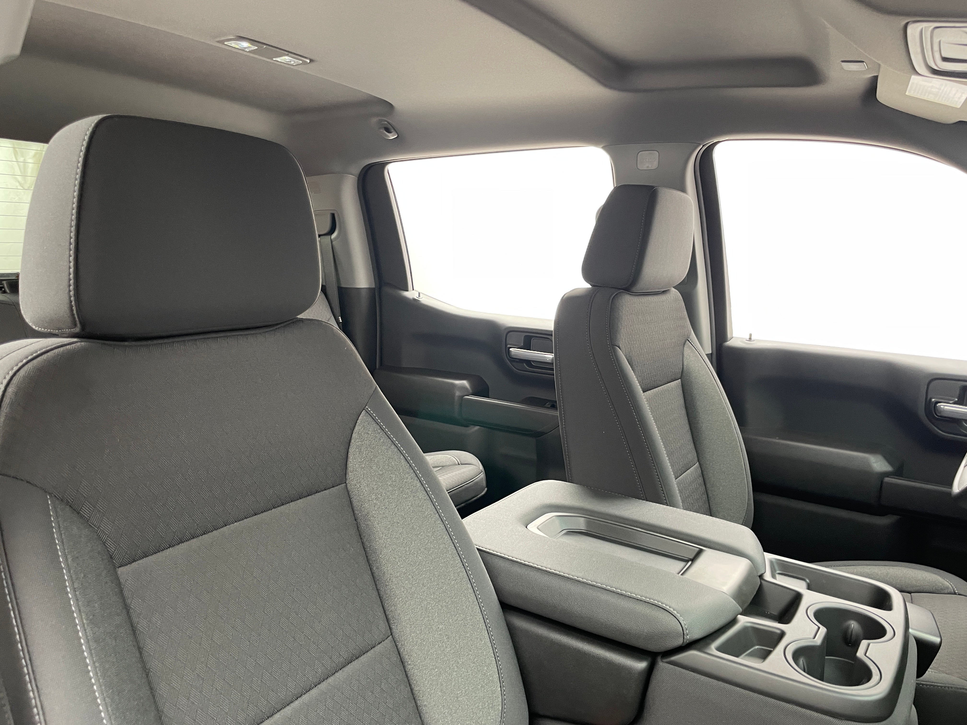 2024 Chevrolet Silverado 1500 Custom Trail Boss 2