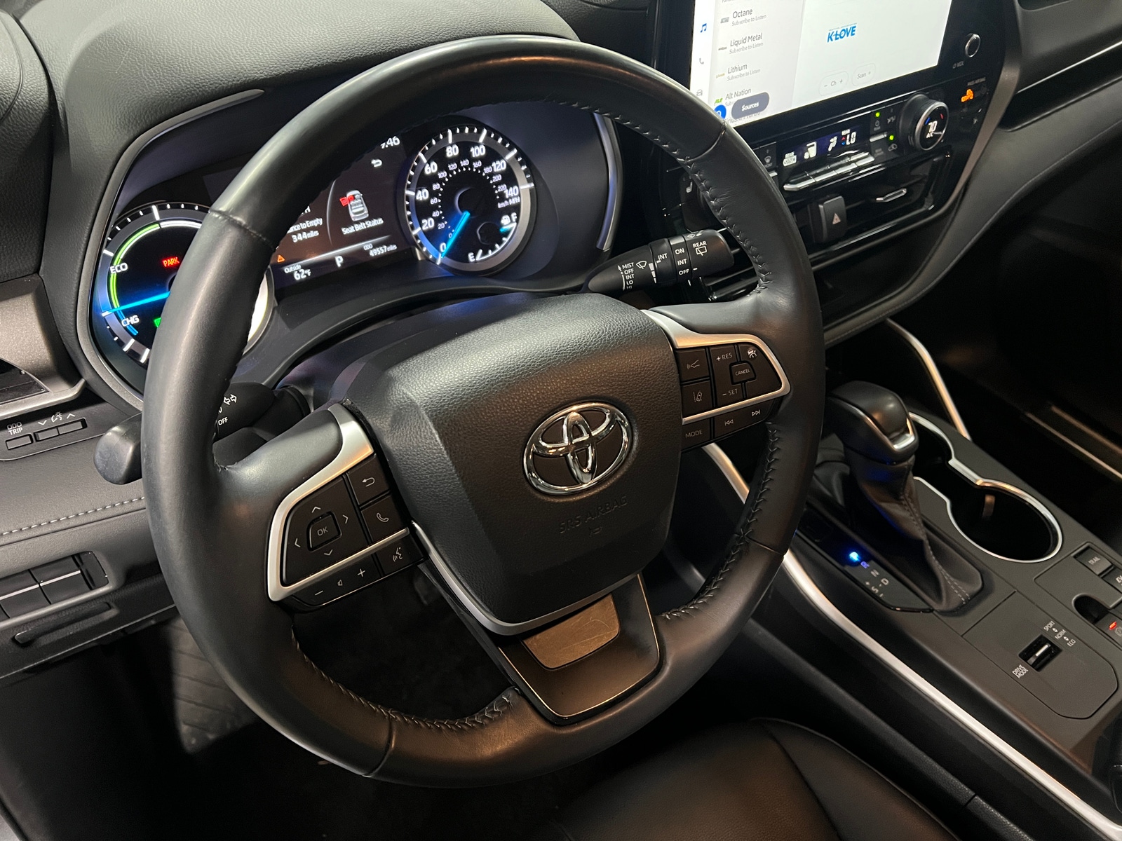 Thumbnail: 2023 Toyota Highlander - 4