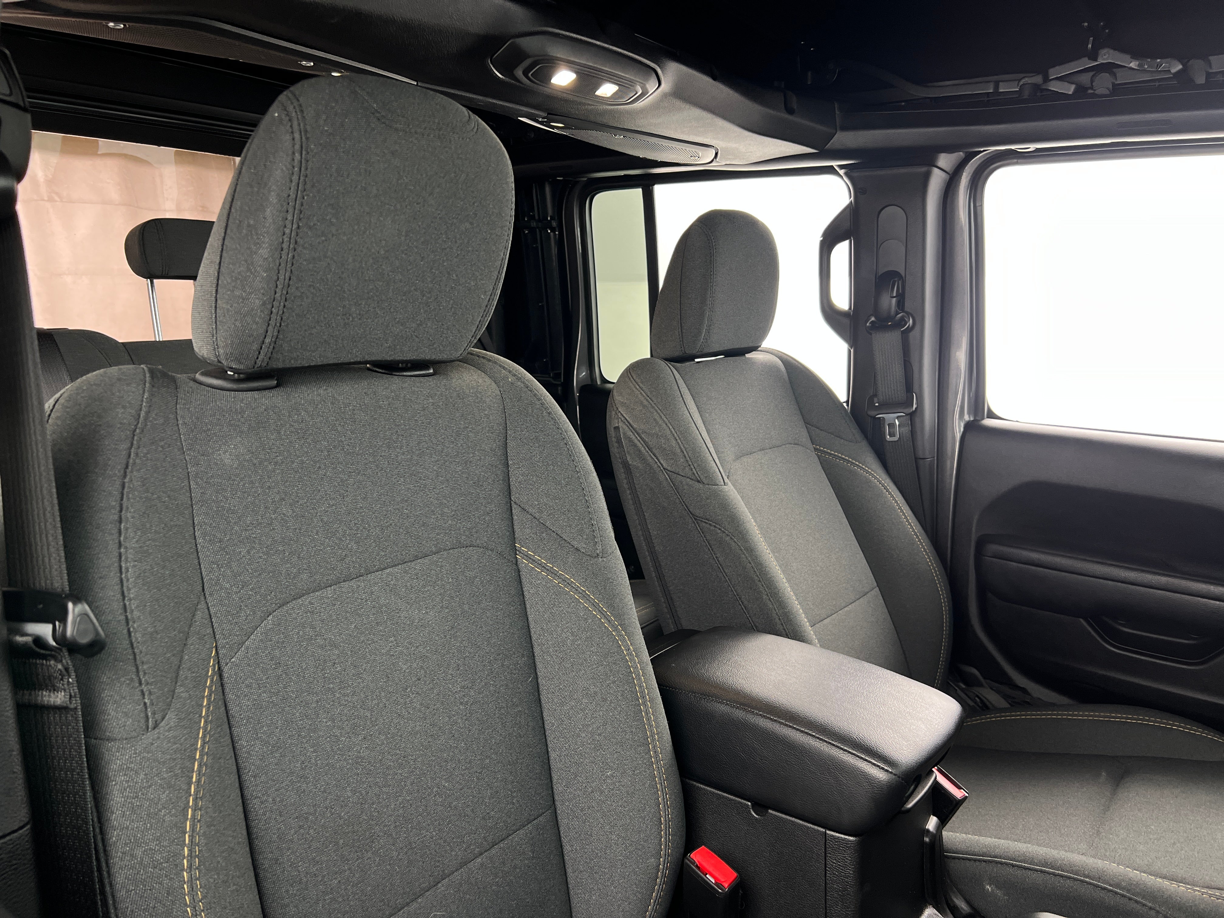 2024 Jeep Gladiator Willys 2