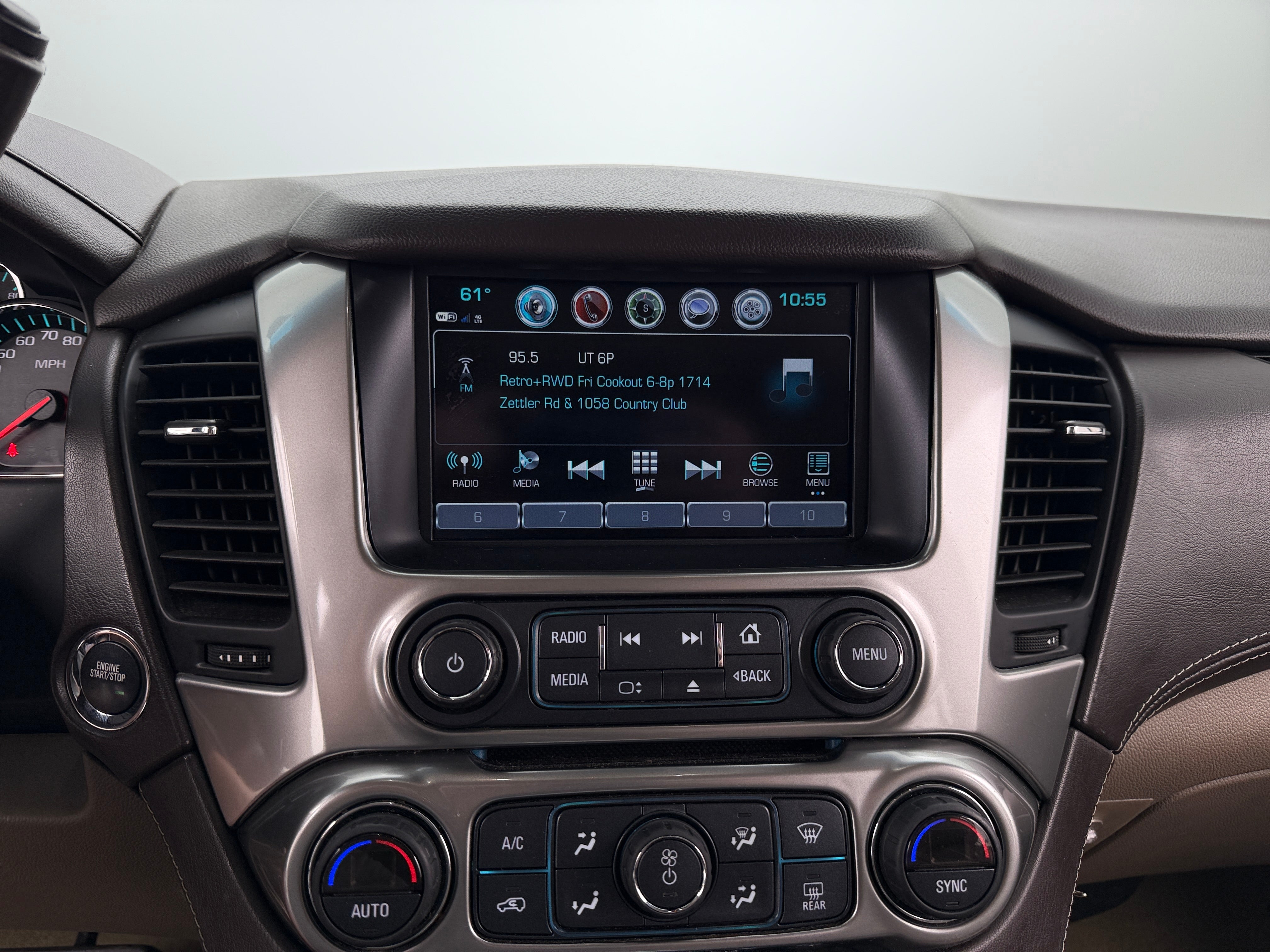 2017 Chevrolet Suburban LT 3