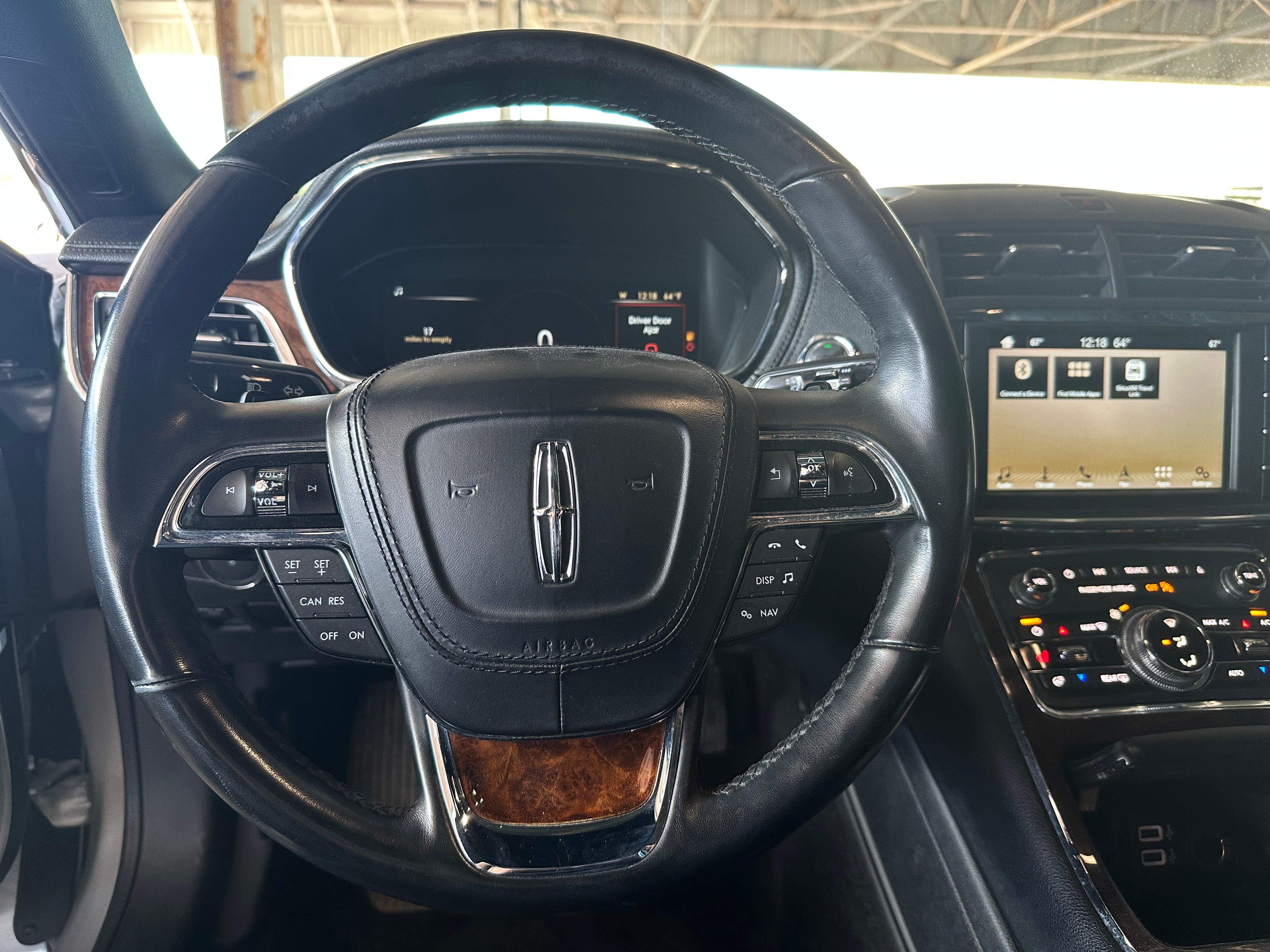 2018 Lincoln Continental Select 4