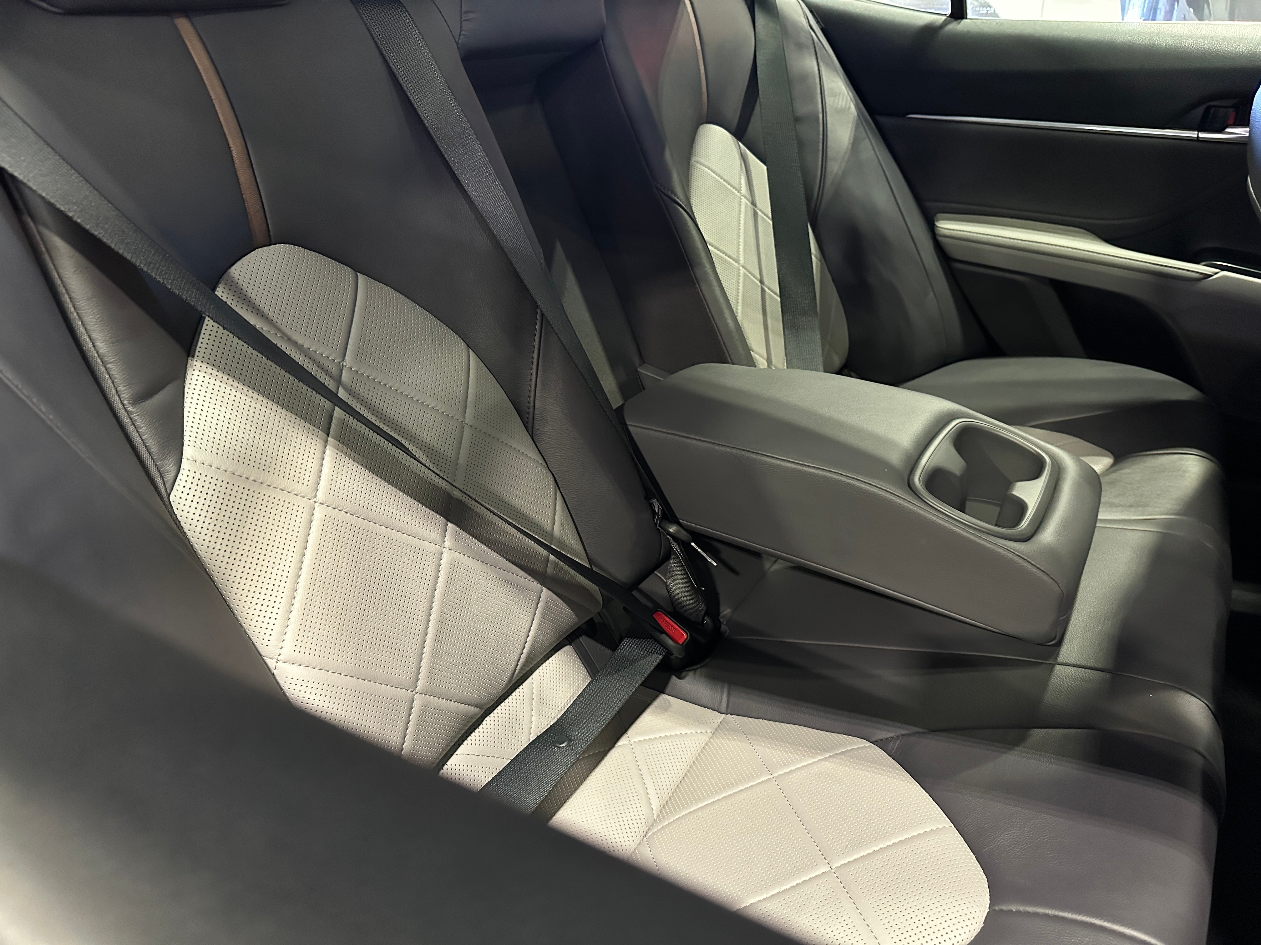 2018 Toyota Camry XLE 5