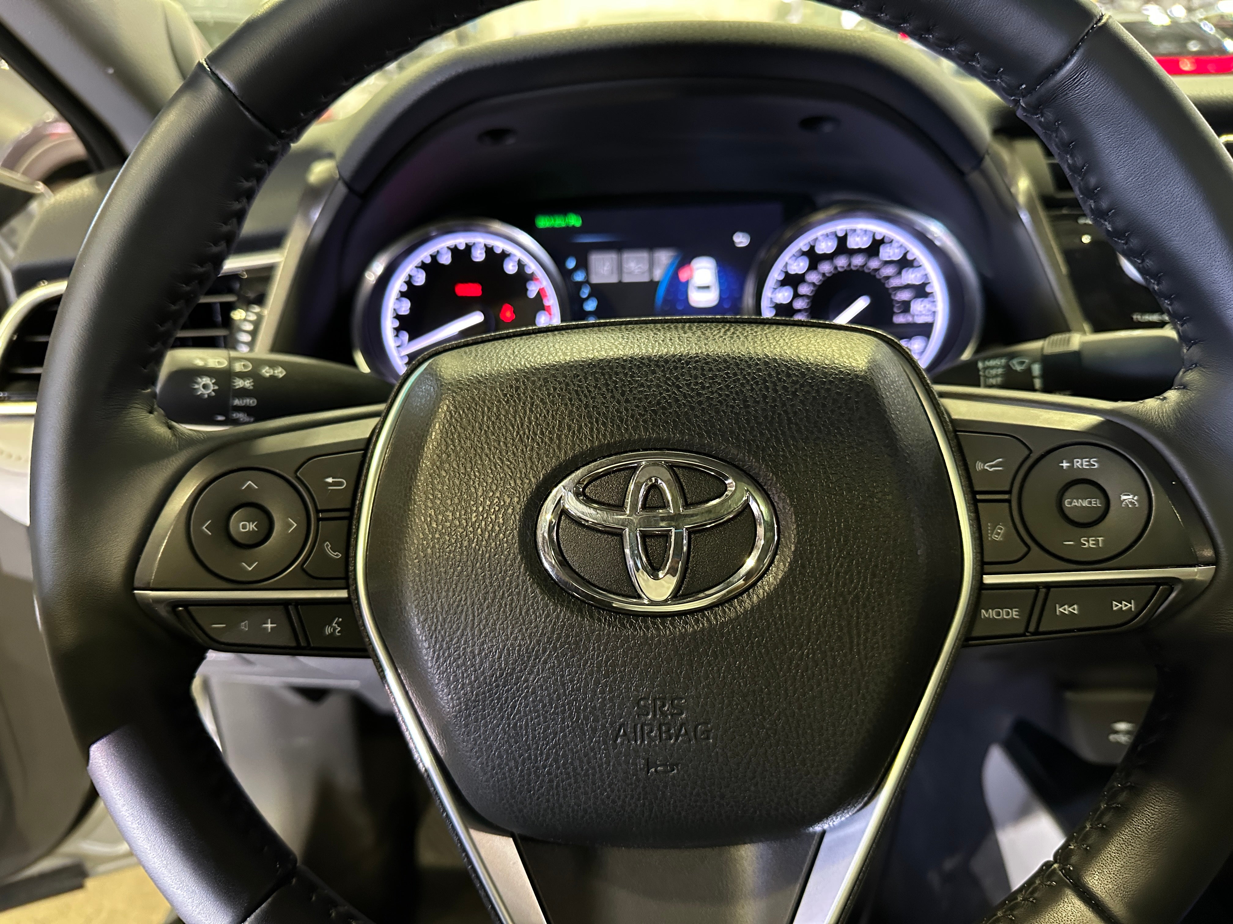2018 Toyota Camry XLE 4