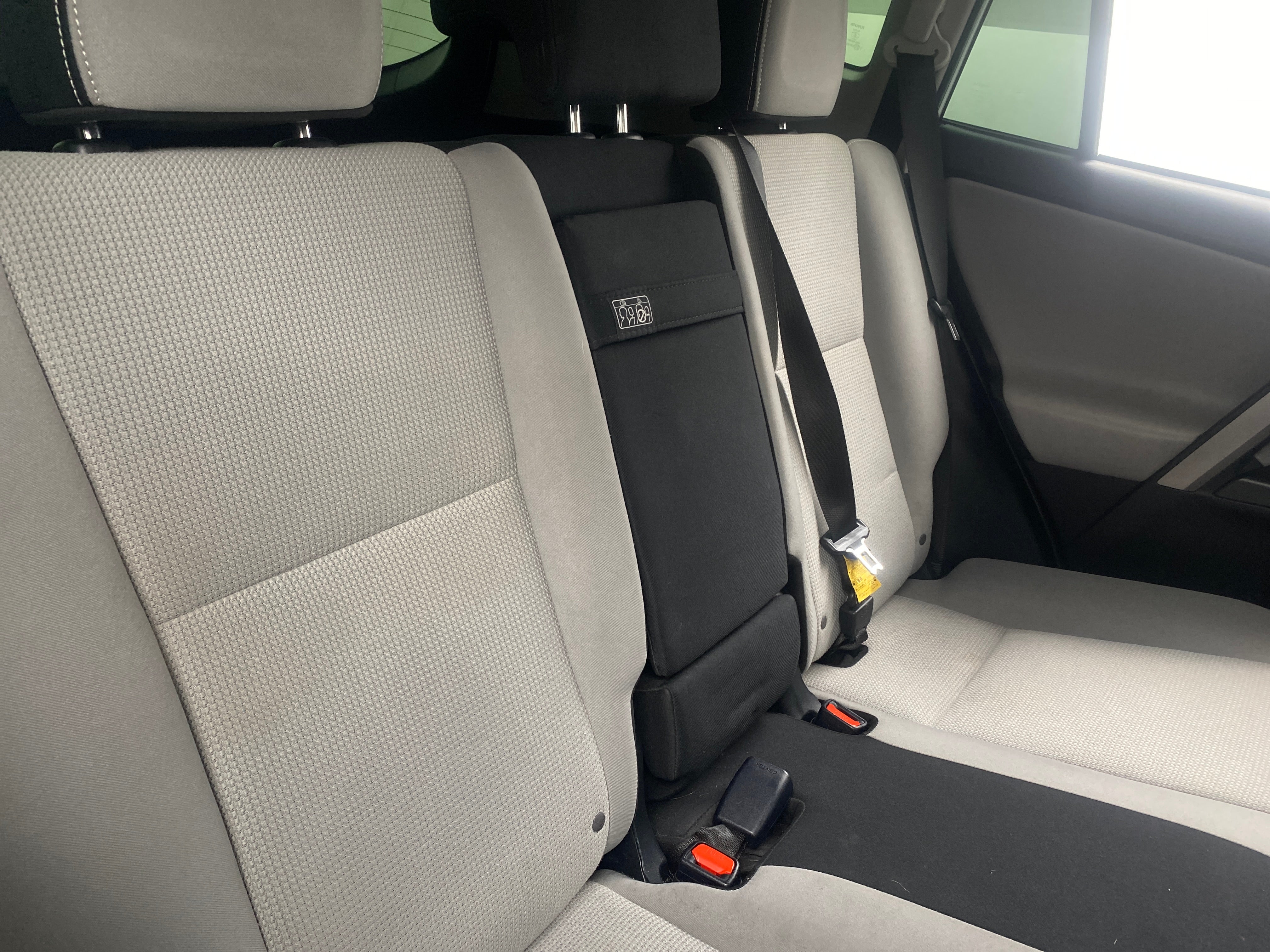 2017 Toyota RAV4 LE Plus 6
