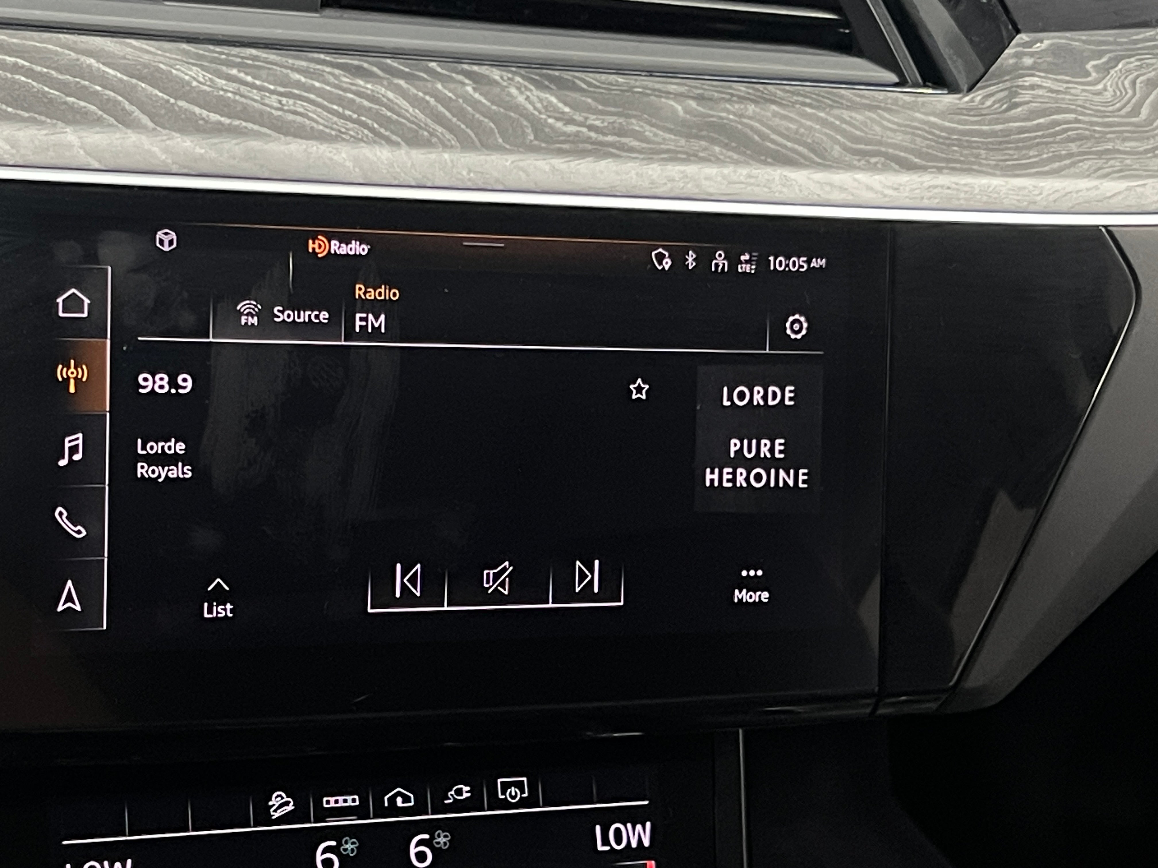 2021 Audi e-tron Premium 3
