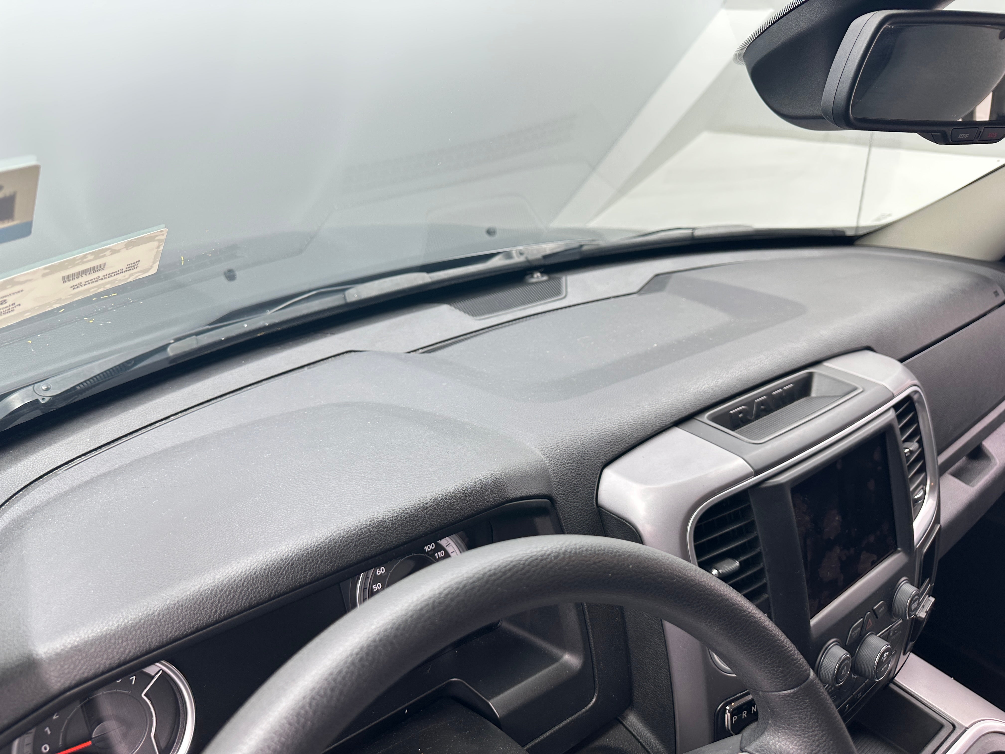 2023 RAM 1500 Classic SLT 3