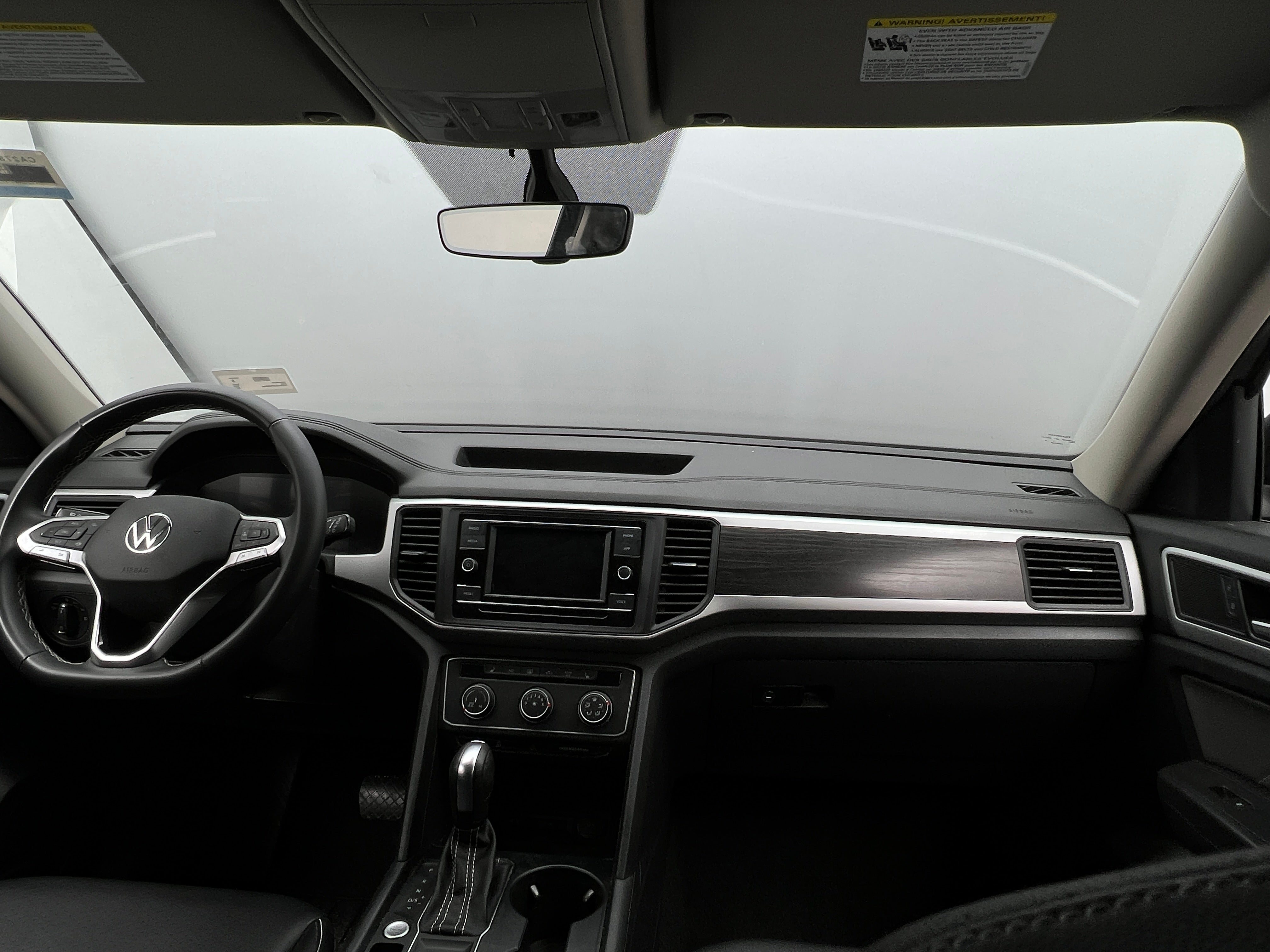2023 Volkswagen Atlas SE 2