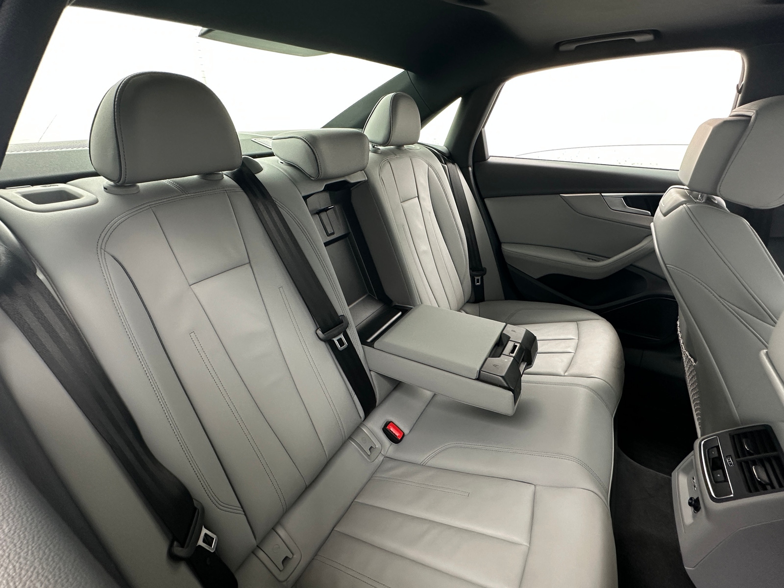 Thumbnail: 2022 Audi A4 - 5