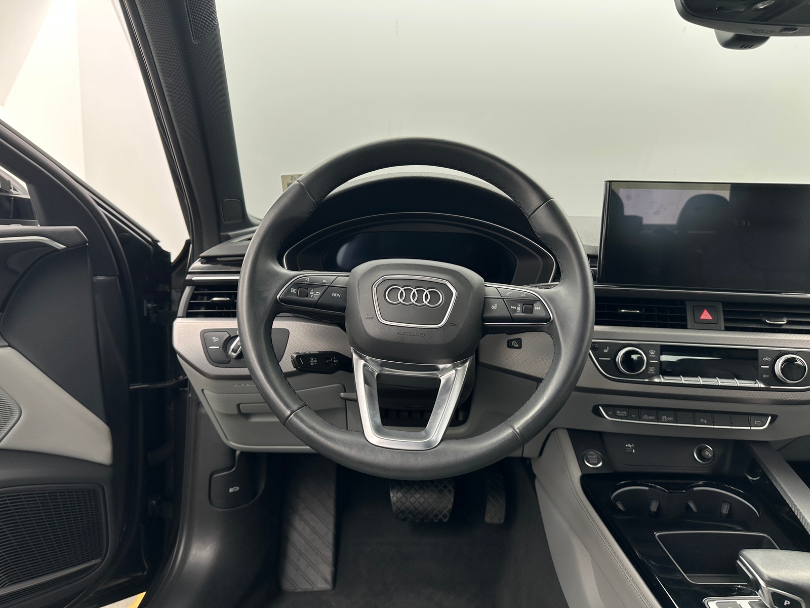 Thumbnail: 2022 Audi A4 - 4