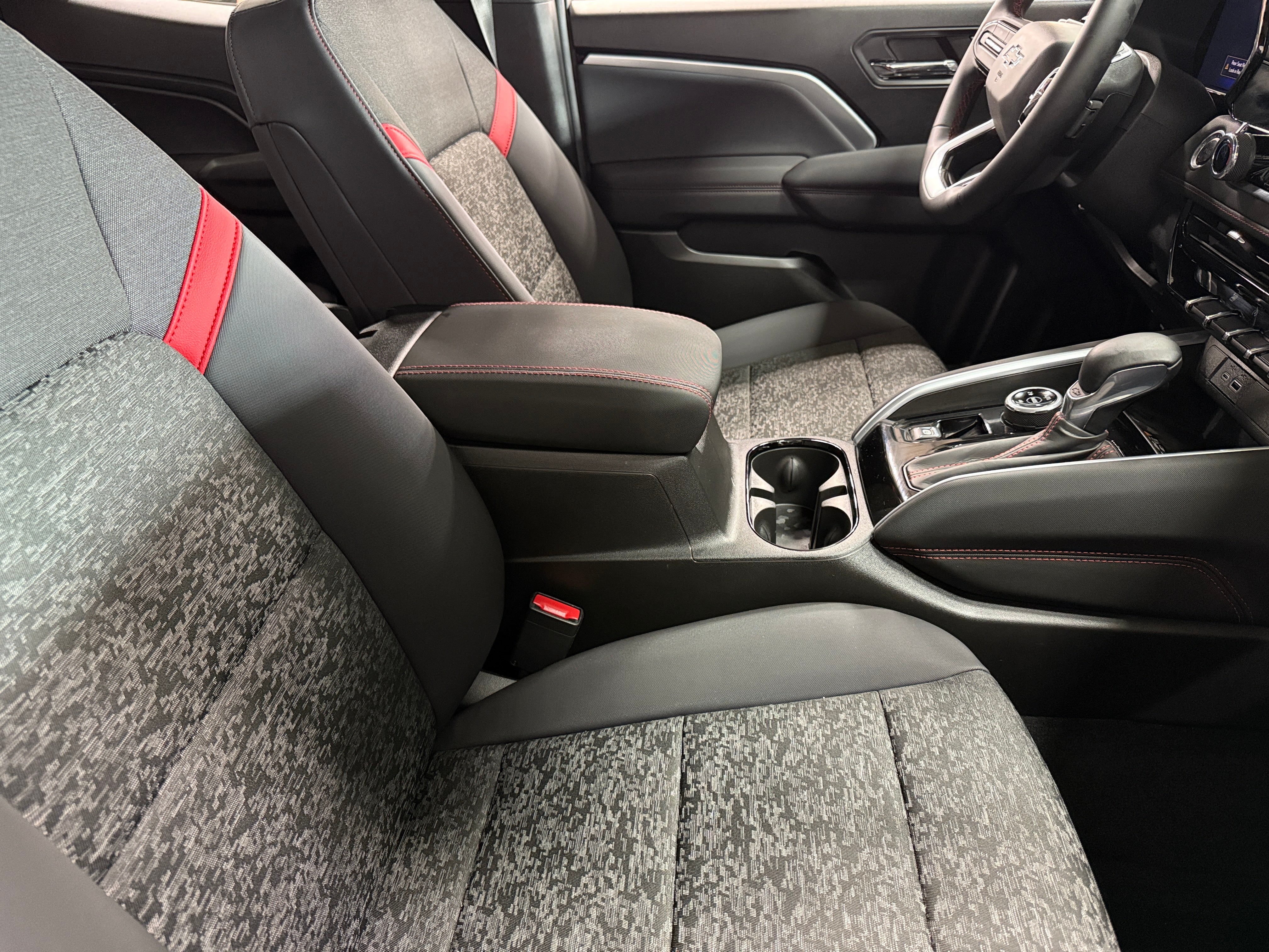 2024 Chevrolet Colorado Z71 2