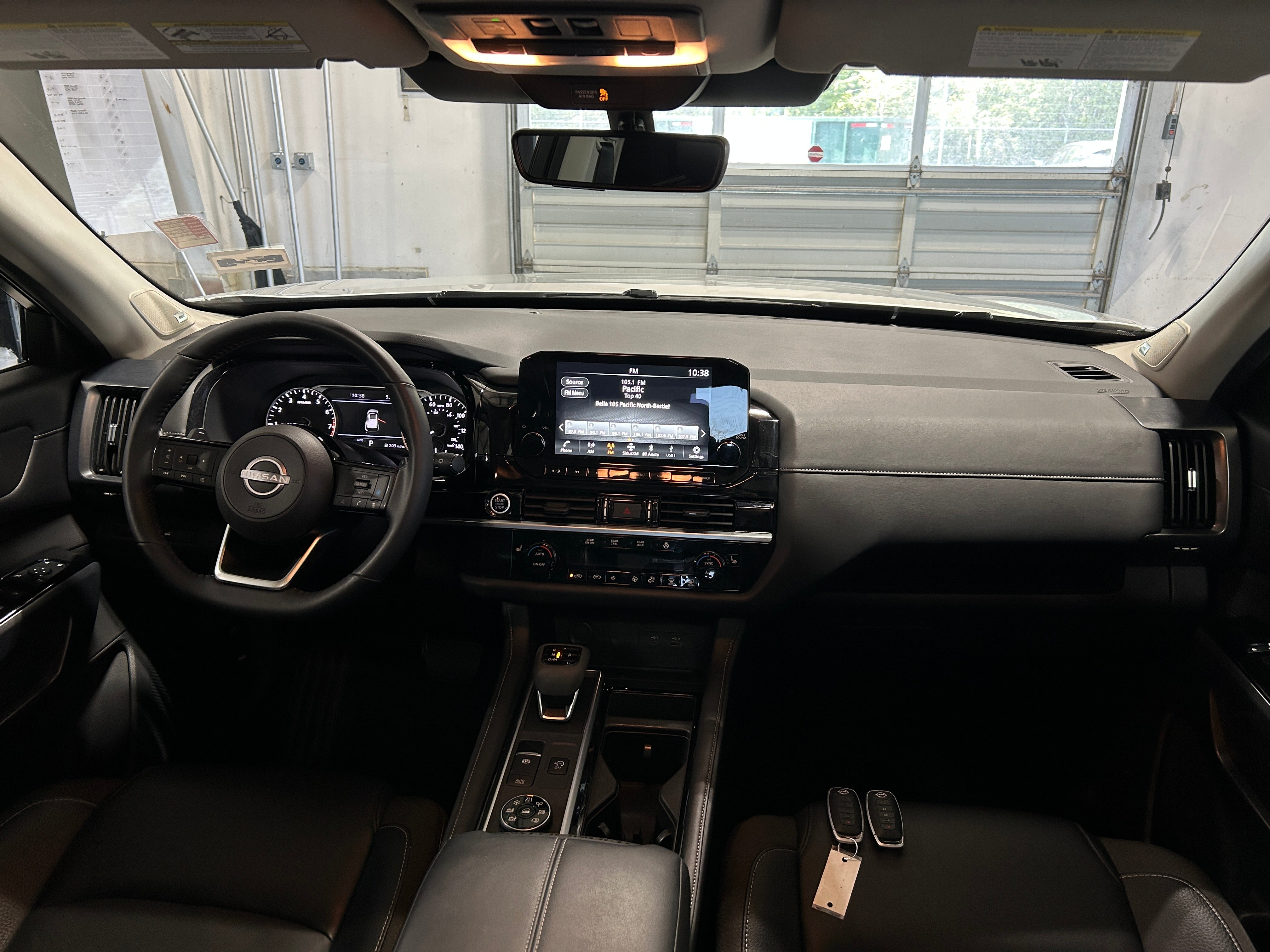 2024 Nissan Pathfinder SL 2