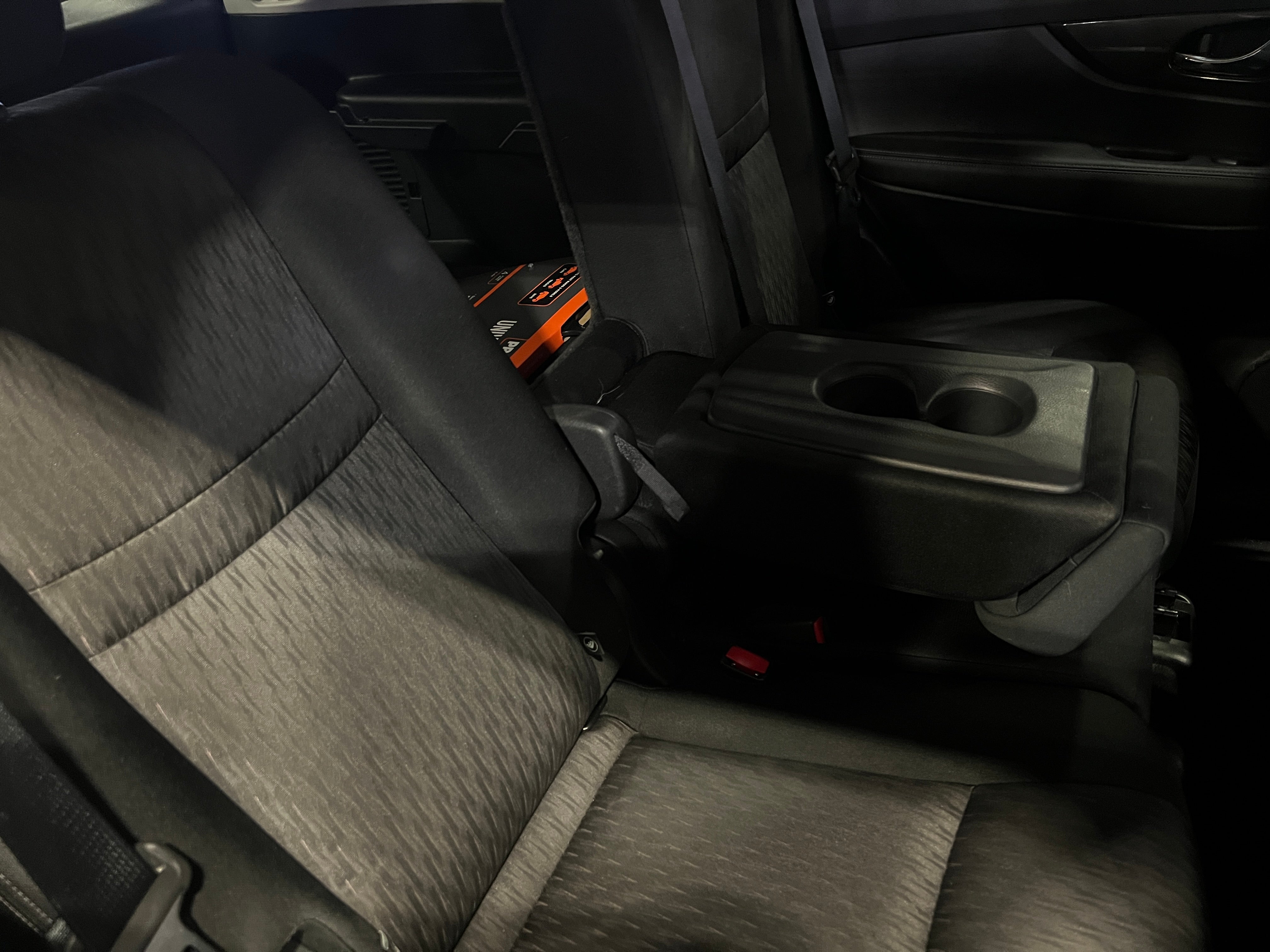 2019 Nissan Rogue SV 6