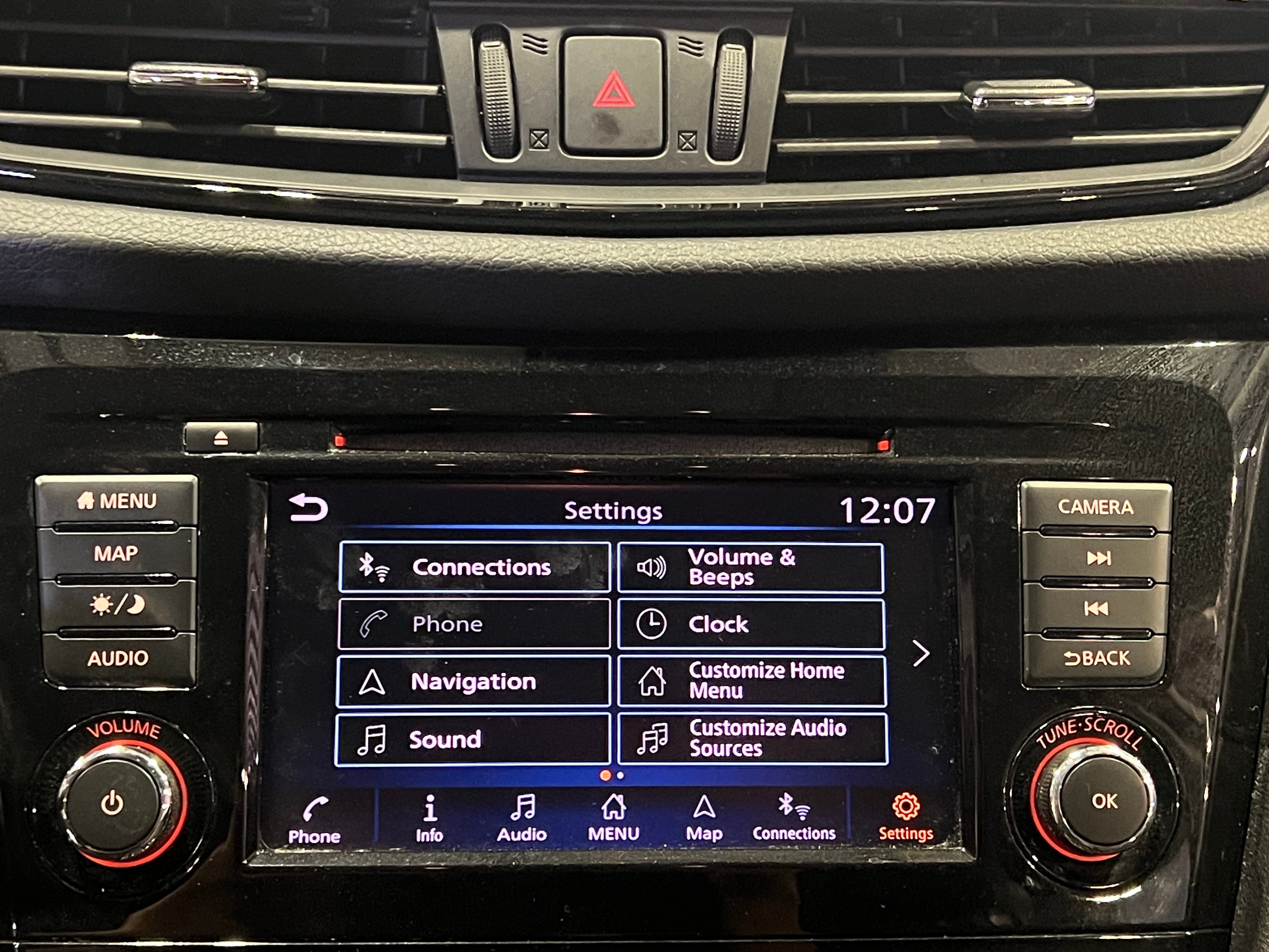 2019 Nissan Rogue SV 4