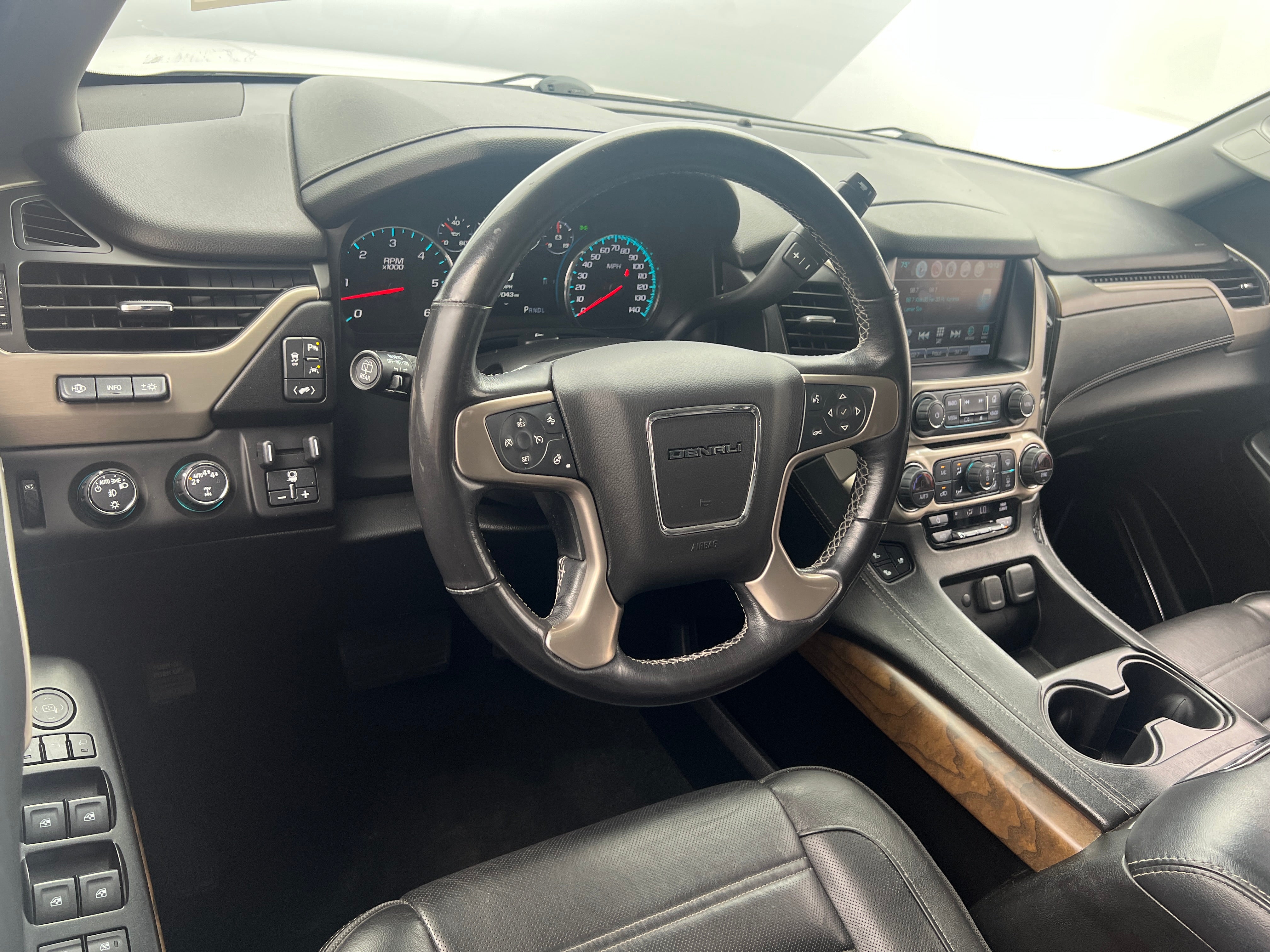 2018 GMC Yukon XL Denali 2