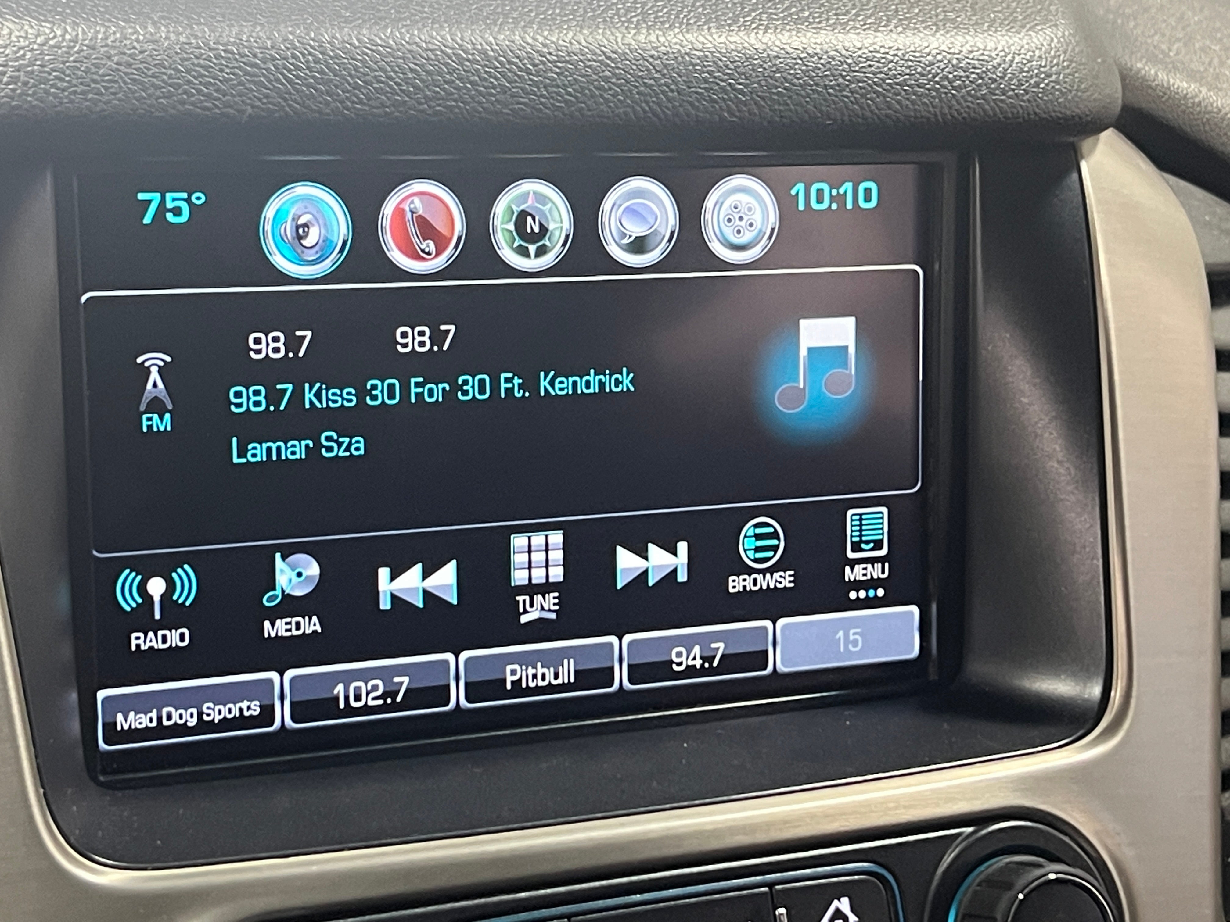 2018 GMC Yukon XL Denali 3