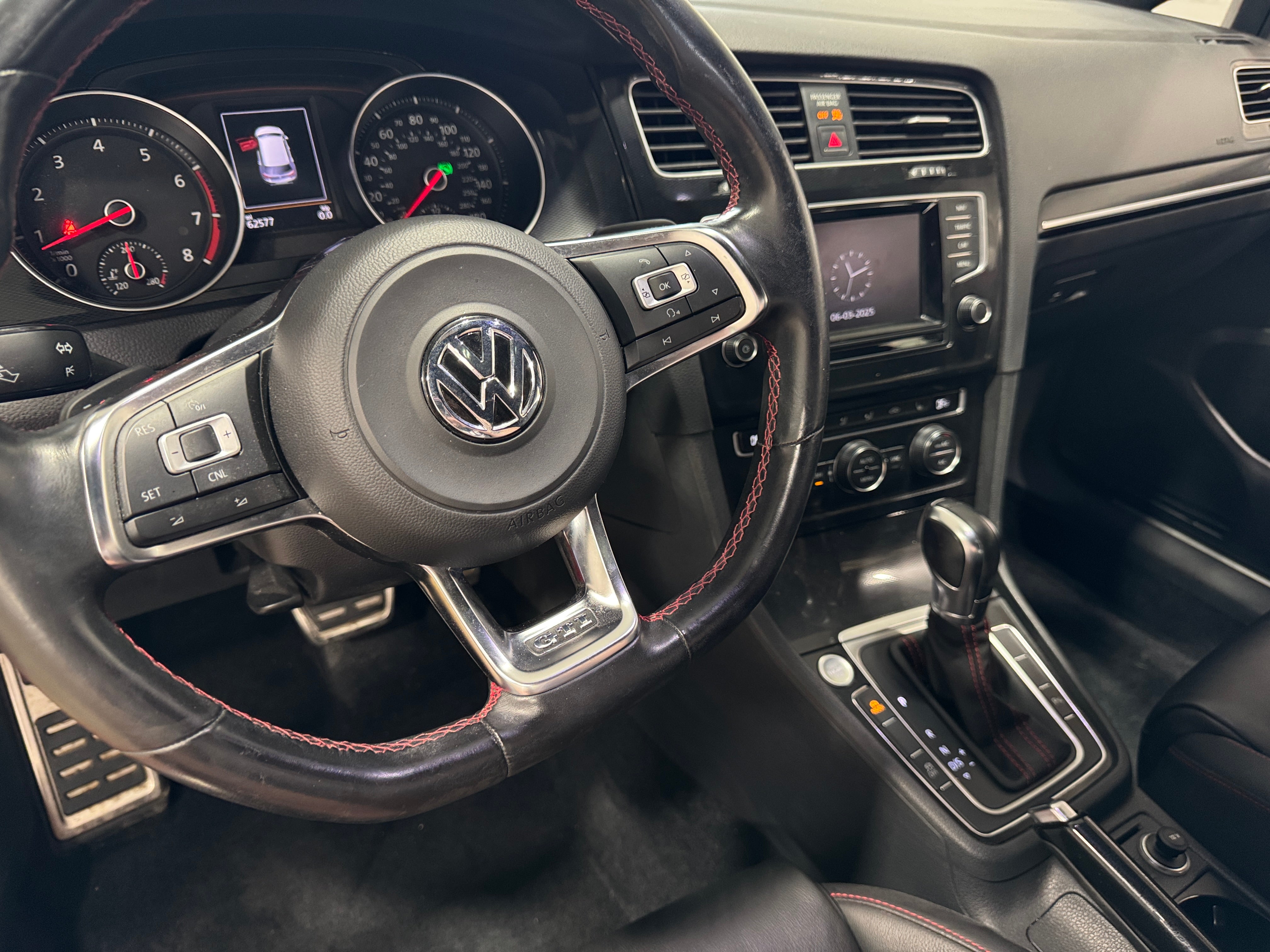 2015 Volkswagen Golf GTI Autobahn 2