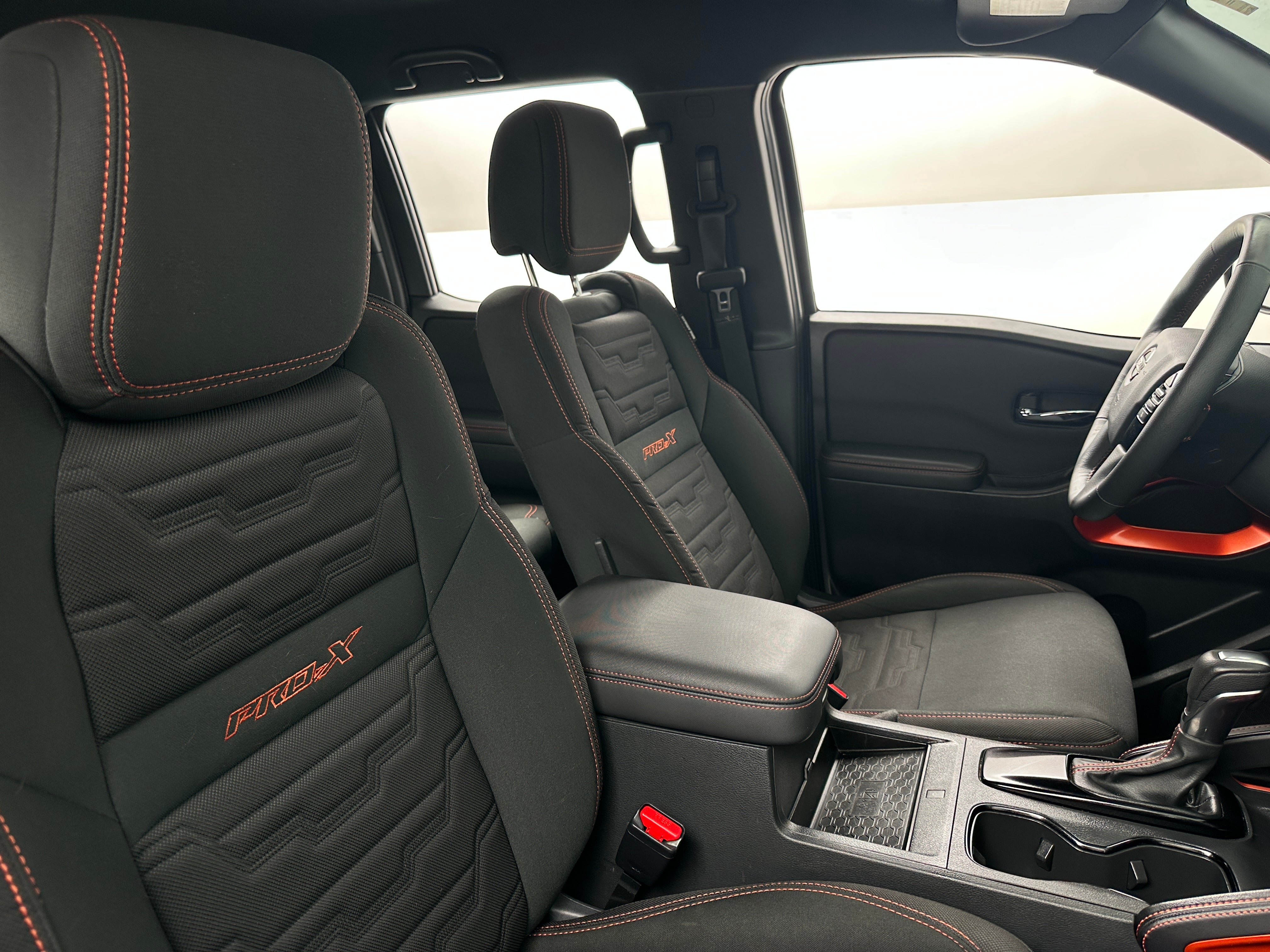 2024 Nissan Frontier PRO-X 2