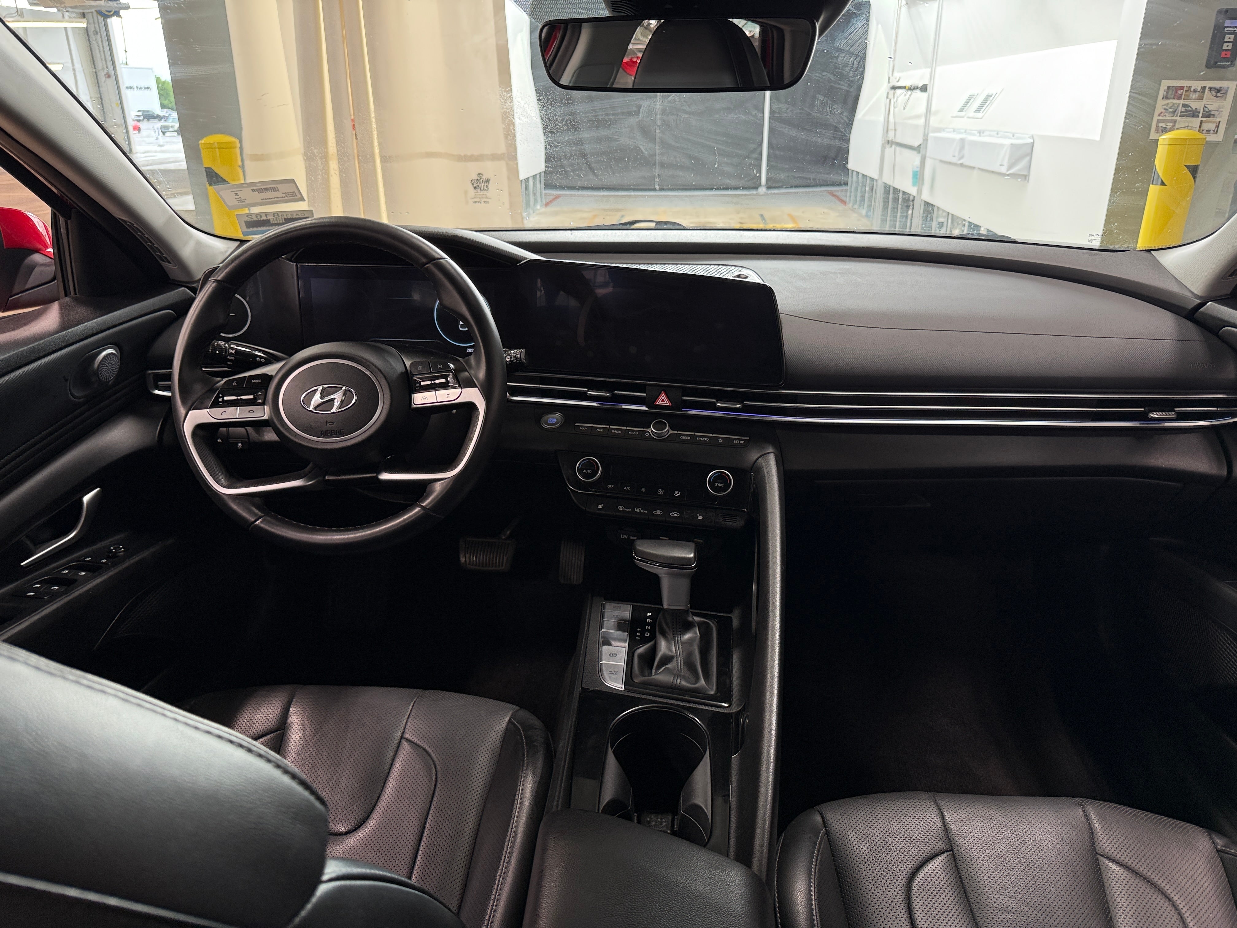 2023 Hyundai Elantra Limited Edition 2