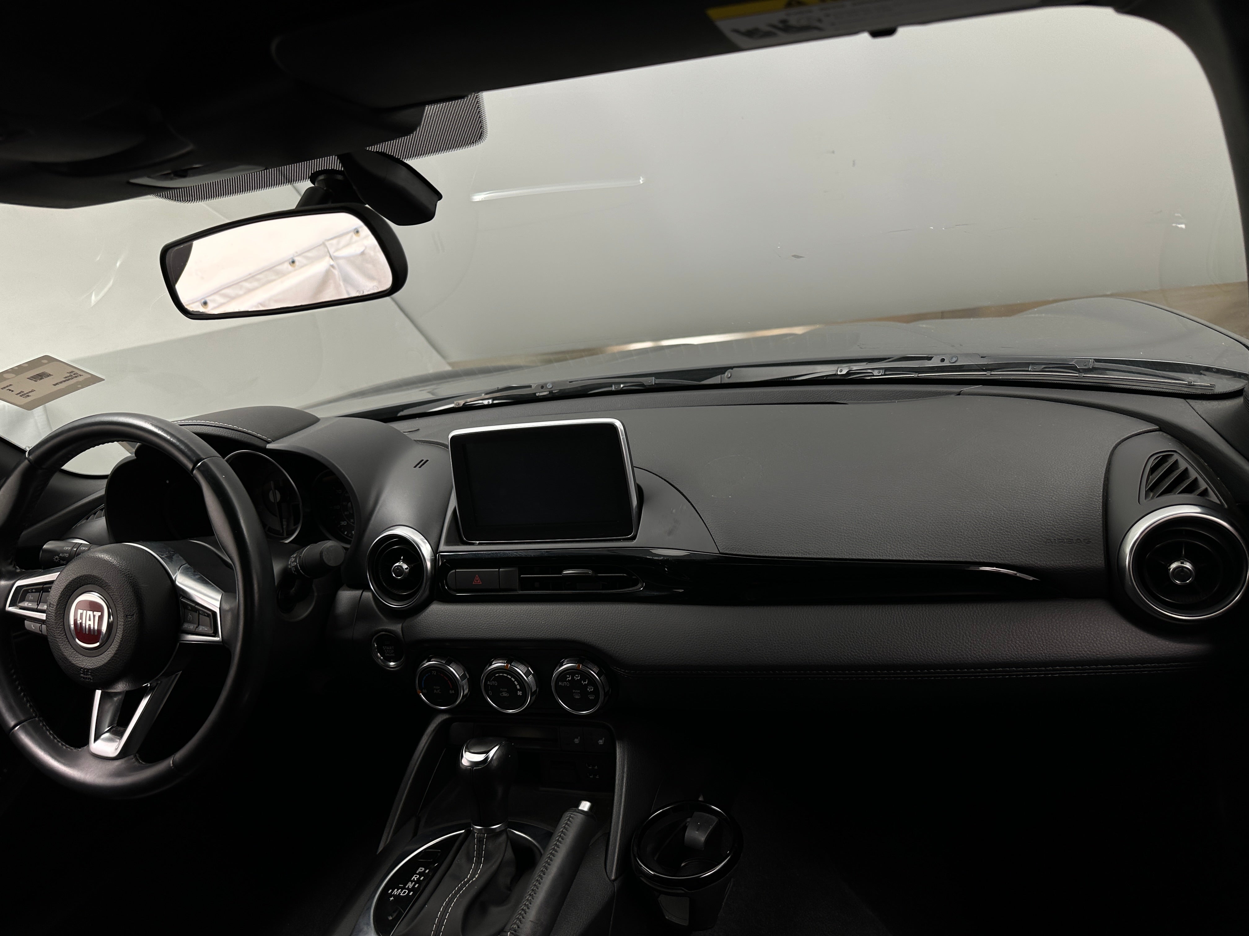 2017 Fiat 124 Spider Lusso 2