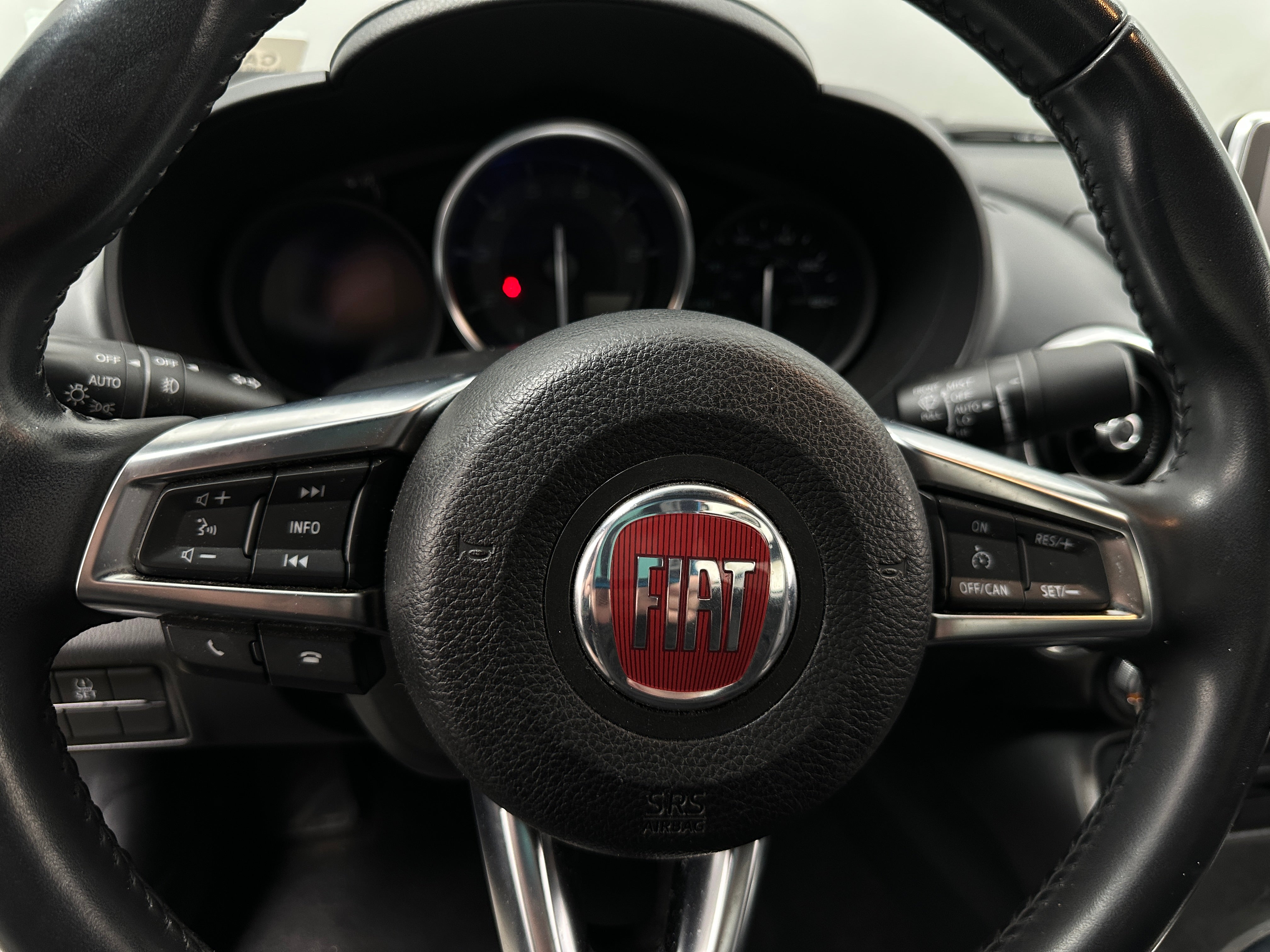 2017 Fiat 124 Spider Lusso 4