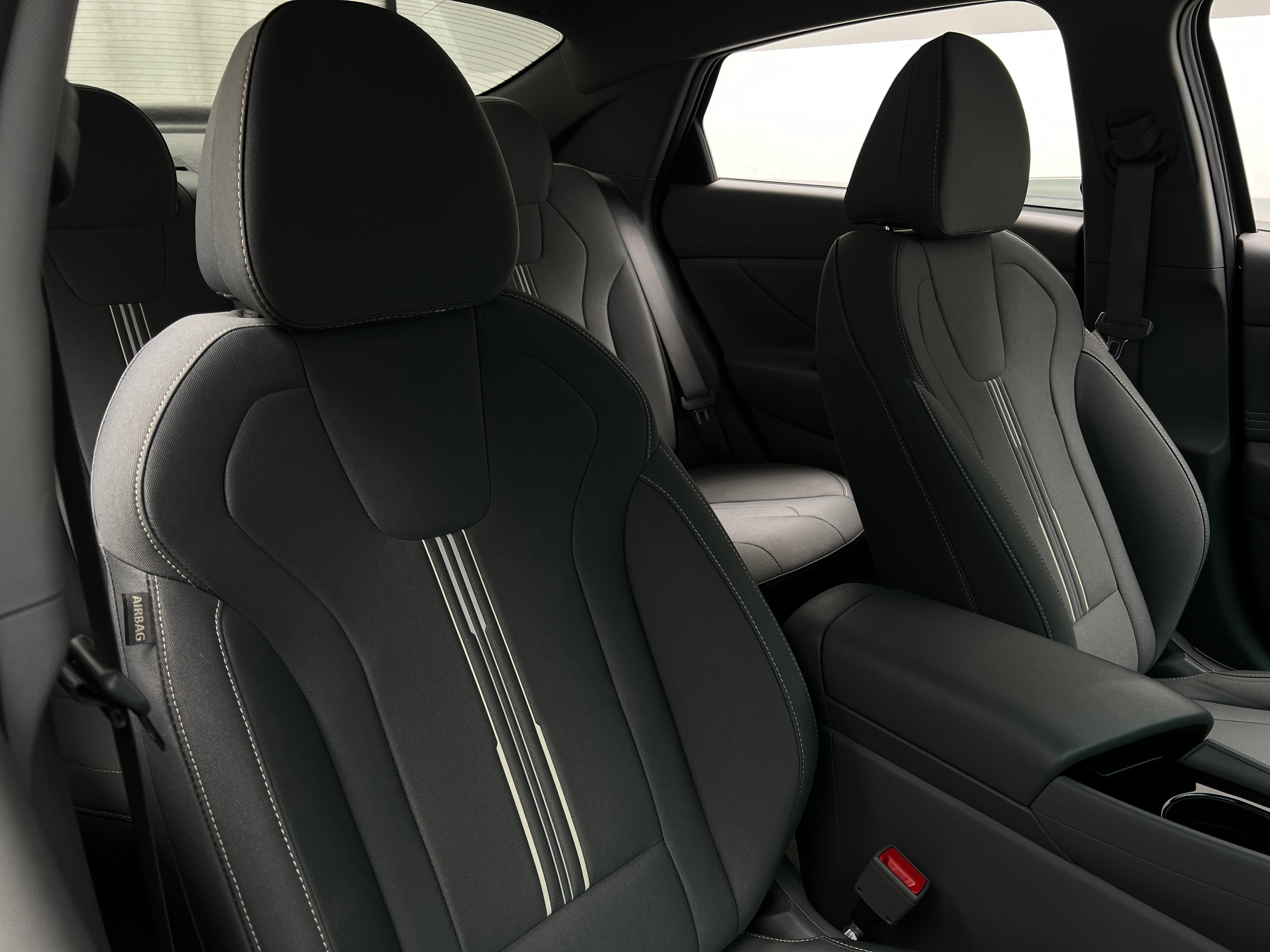 2023 Hyundai Elantra SEL 2