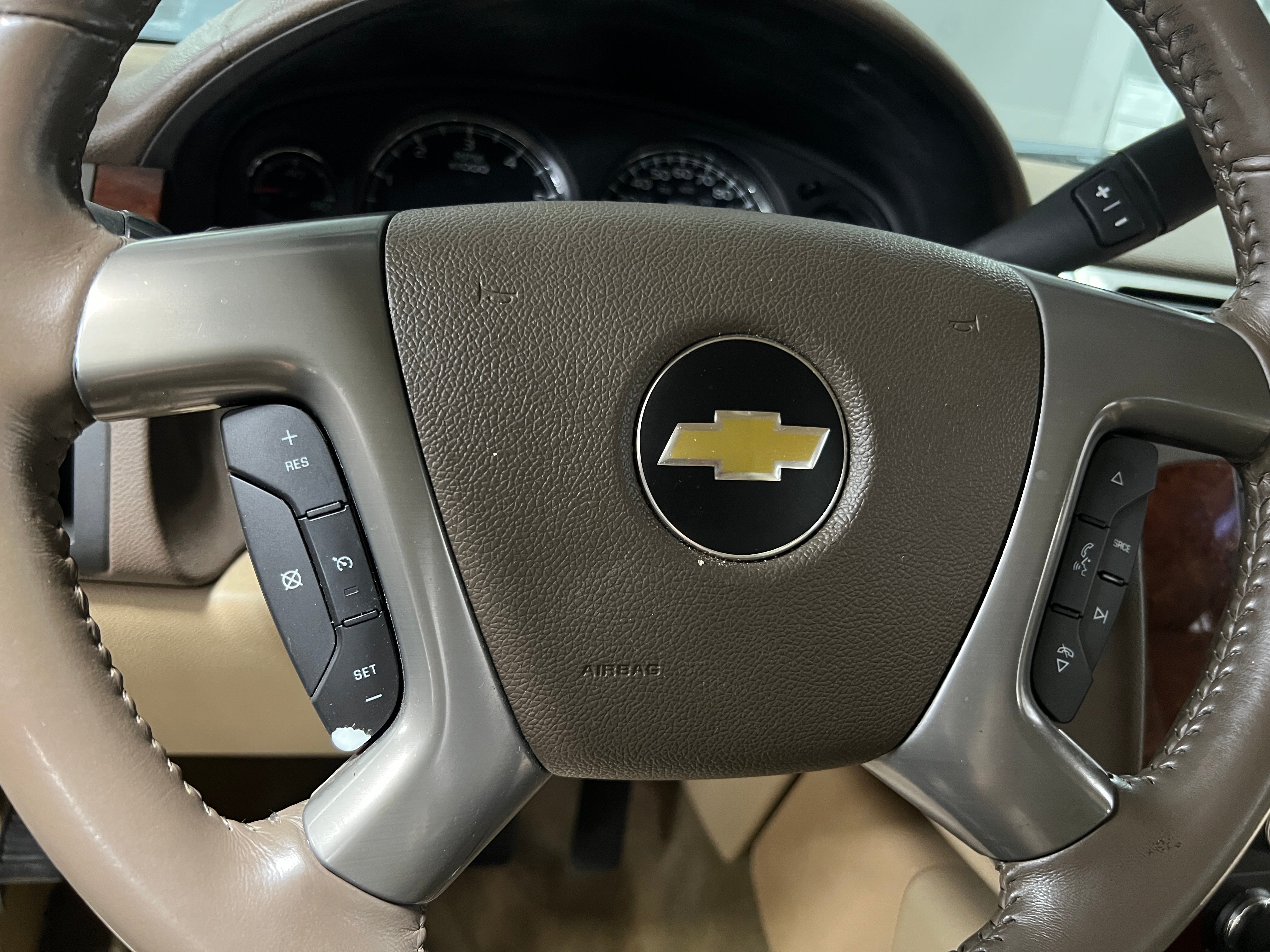 2011 Chevrolet Avalanche 1500 LS 5